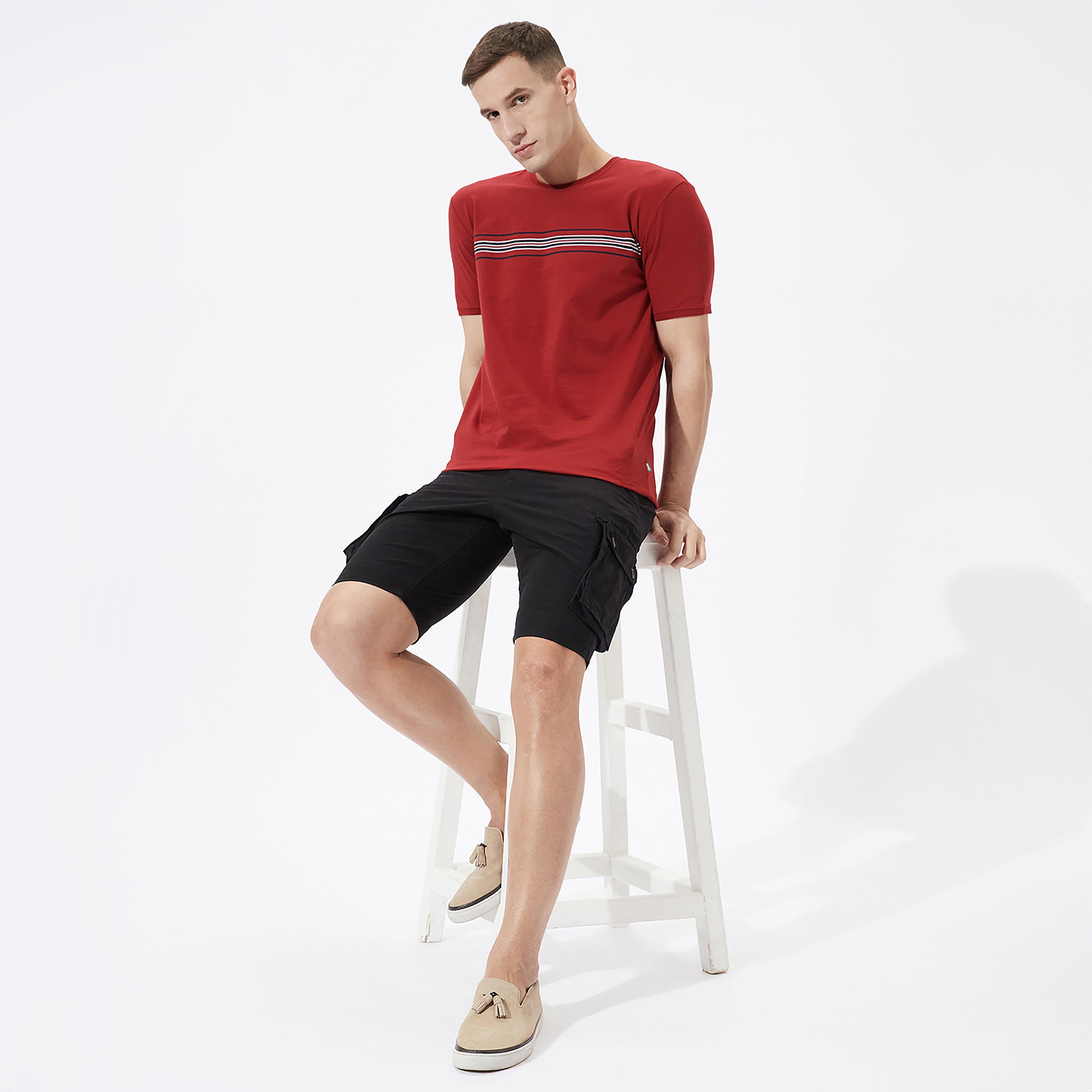 تيشيرت مخطط بياقة ضيقة وأكمام قصيرة من فهرنهايت-men-clothing-tshirtsandpolos-tshirts-image-2