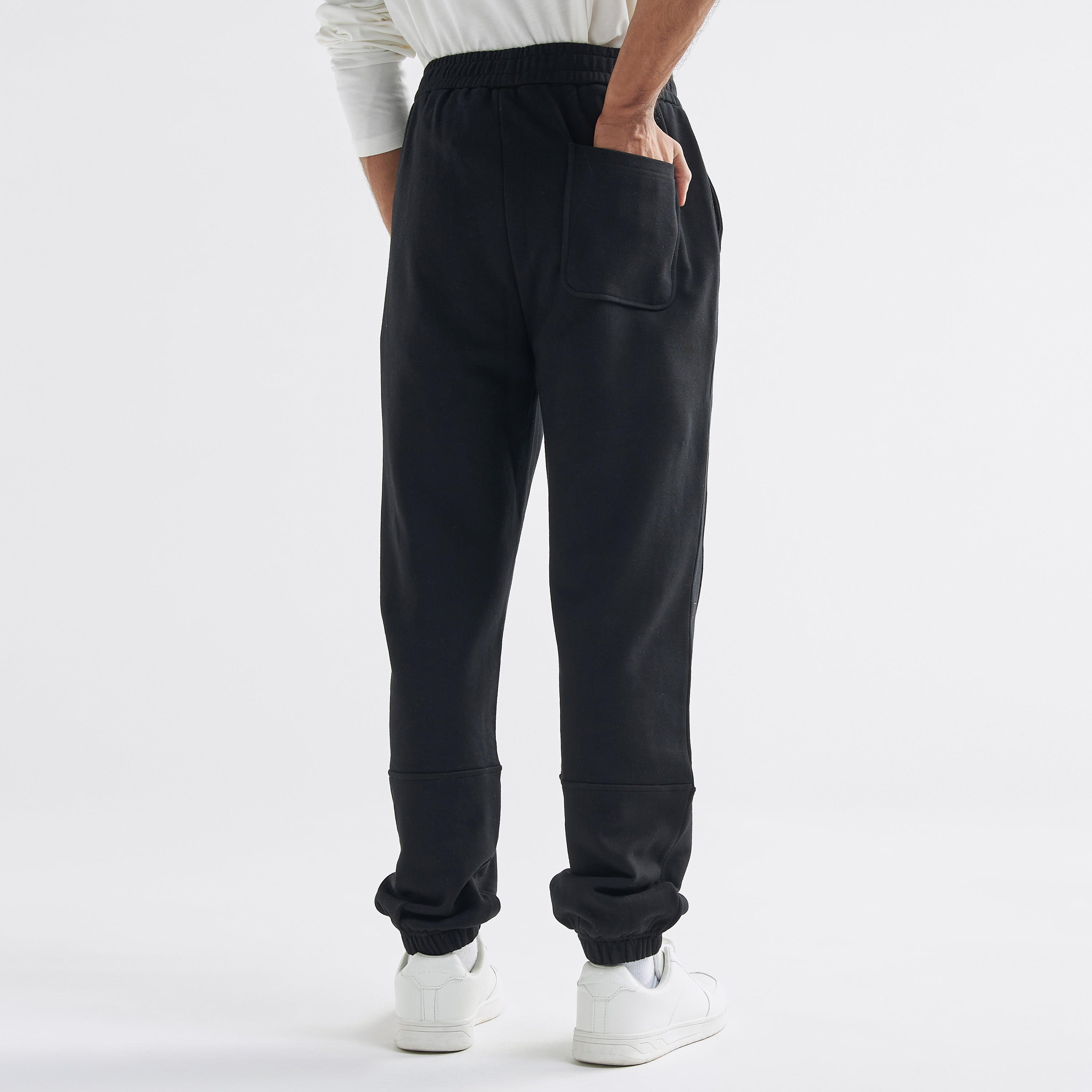 بنطلون رياضي بخصر مطاطي وجيوب وطبعات-men-clothing-bottoms-joggers-image-3