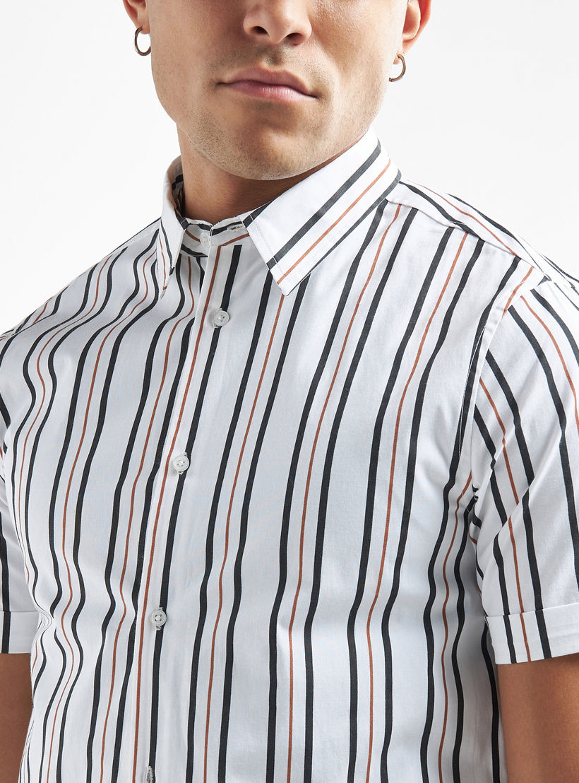 قميص بارز الملمس بأكمام قصيرة-men-clothing-shirts-image-1