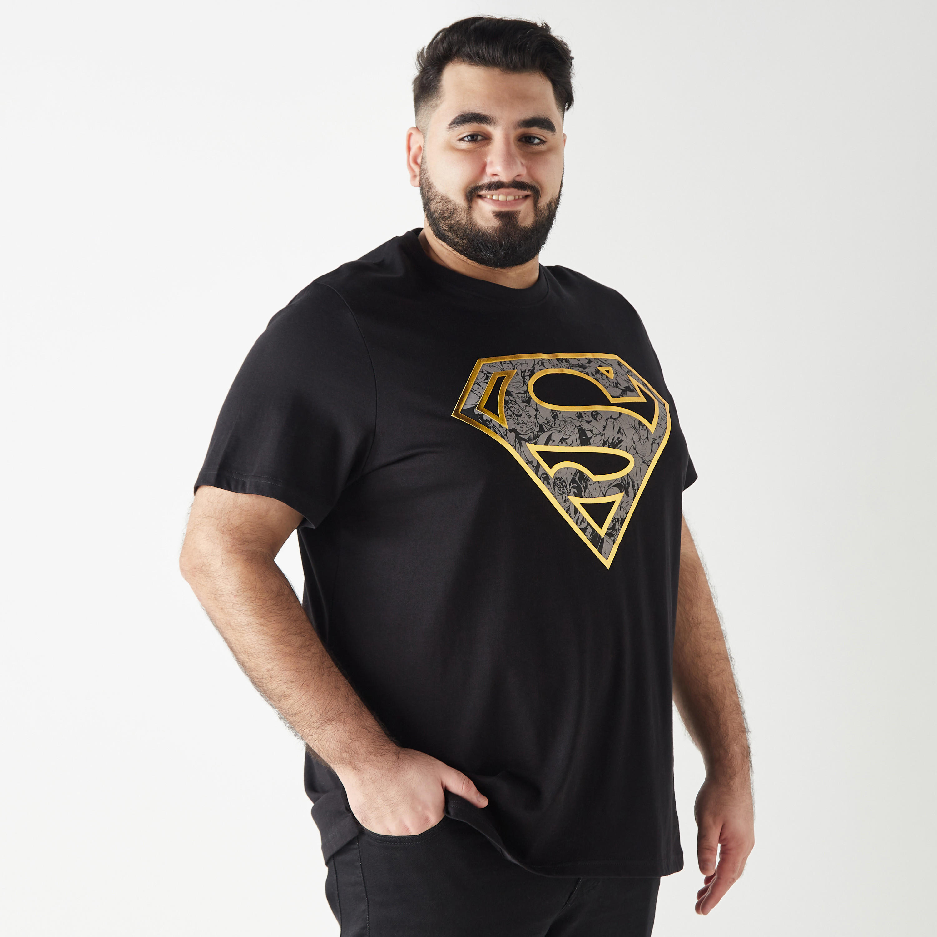 طقم من قطعتين - تيشيرت مقاس كبير بياقة ضيقة وأكمام قصيرة وطبعات سوبر مان-men-clothing-tshirtsandpolos-tshirts-image-6