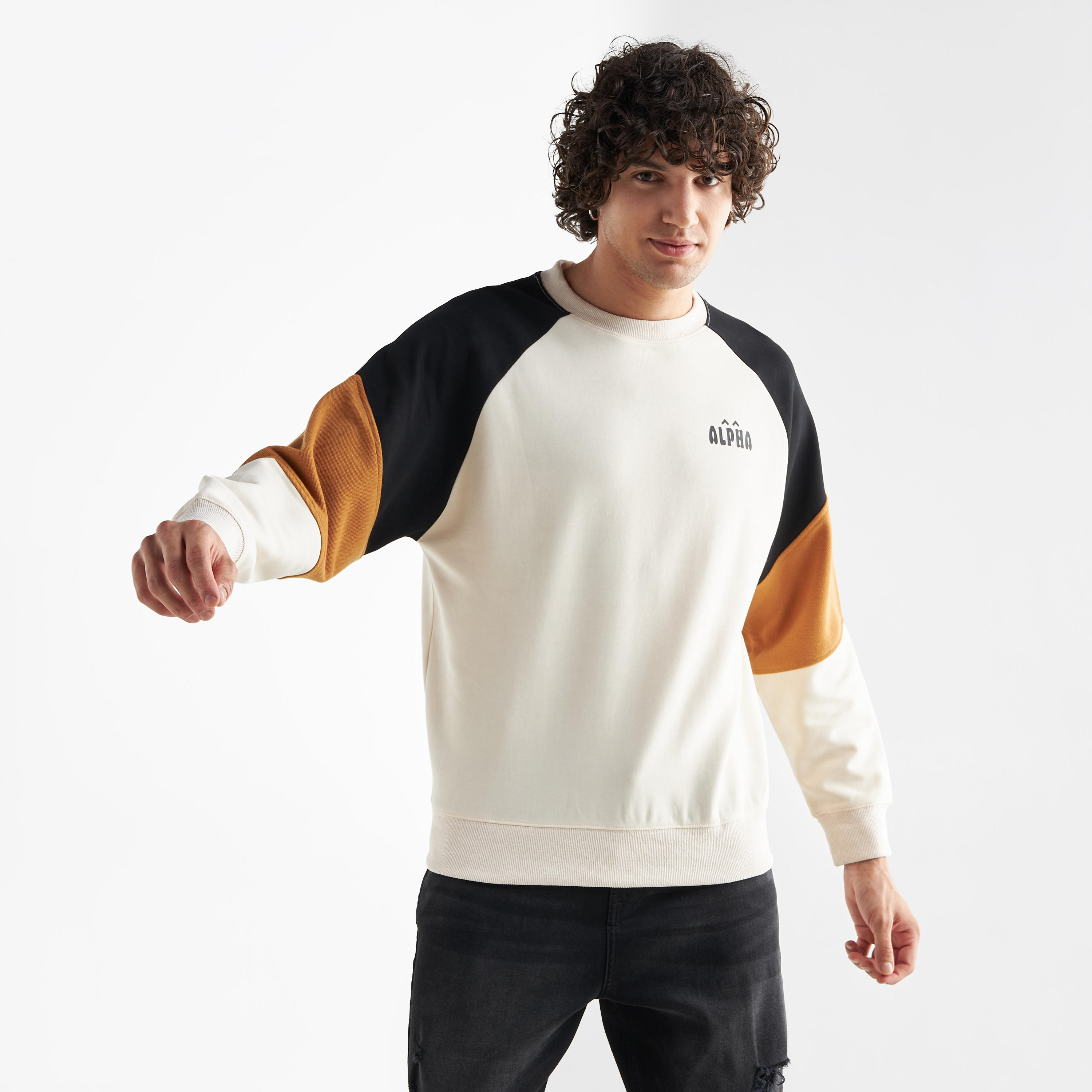 سويت شيرت بقوالب ملونة وأكمام طويلة-men-winterwear-hoodiesandsweatshirts-image-4