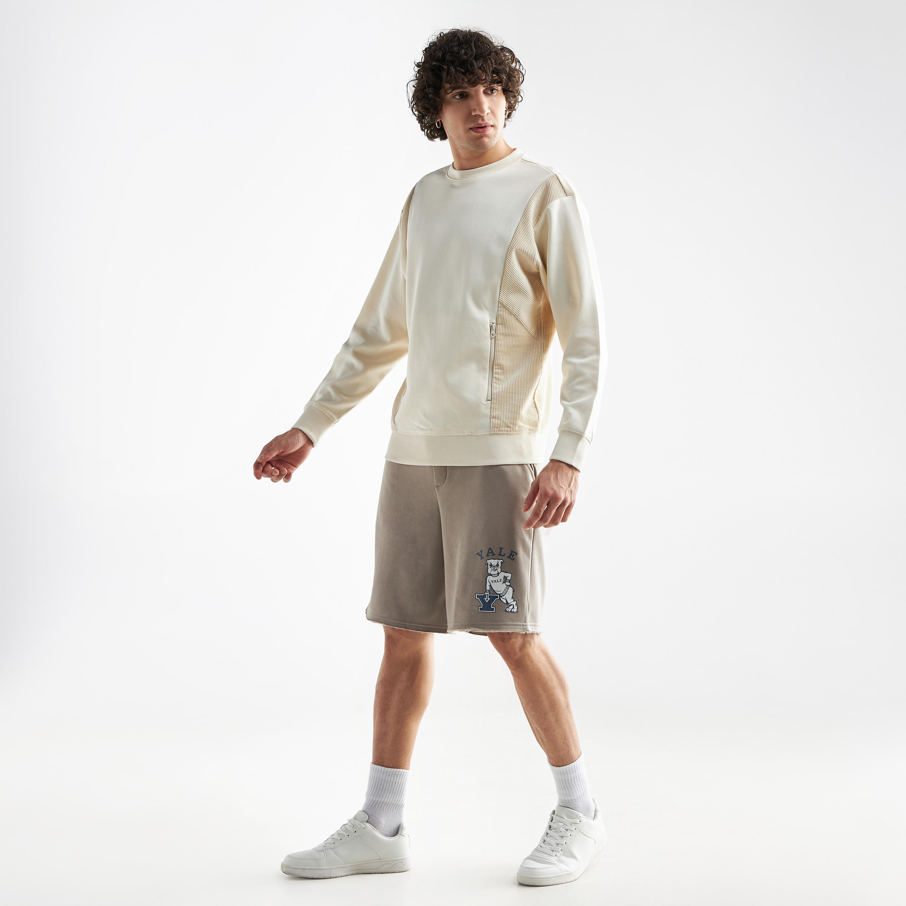 سويت شيرت بياقة ضيّقة وأكمام طويلة-men-winterwear-hoodiesandsweatshirts-image-2