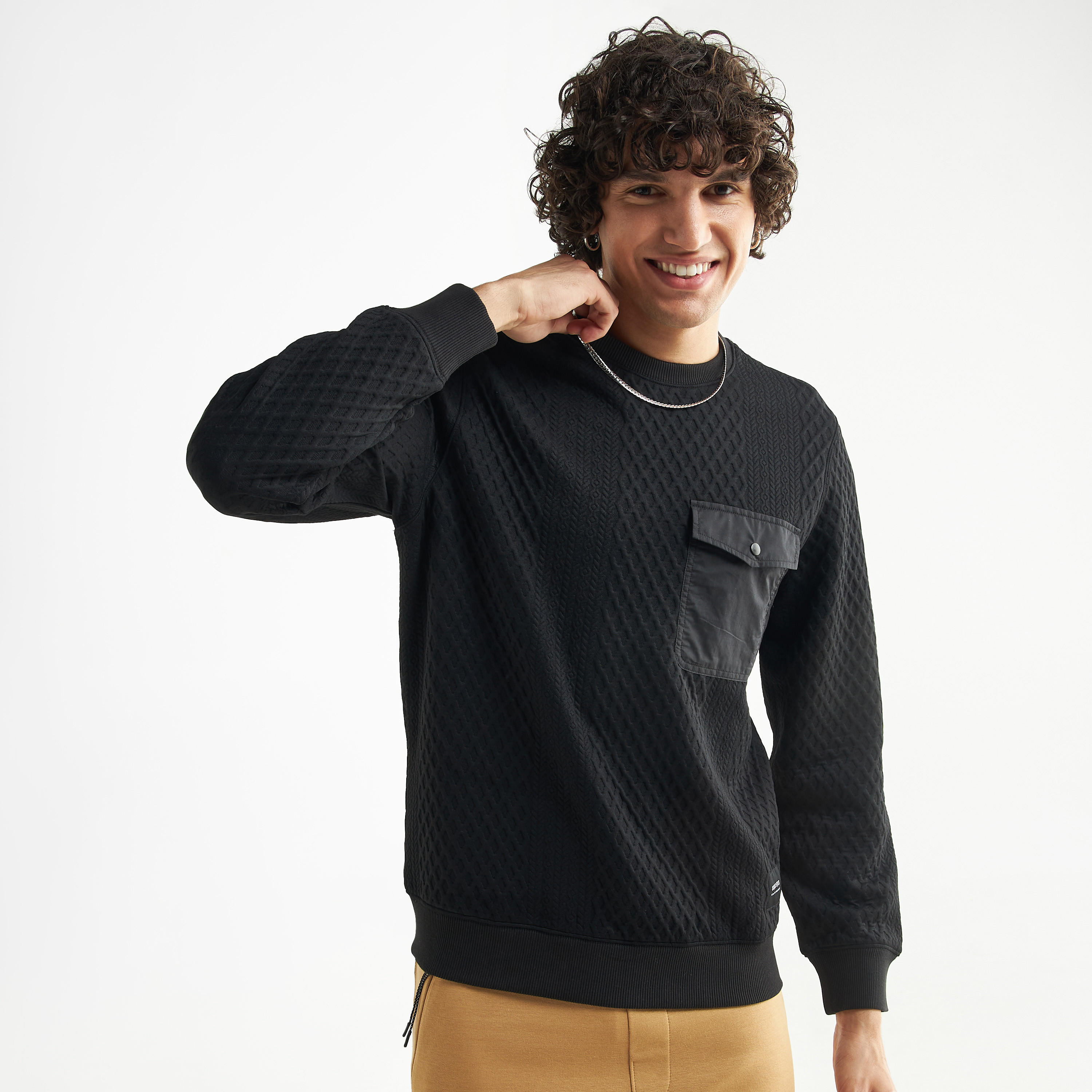سويت شيرت بارز الملمس بأكمام طويلة وجيب-men-winterwear-hoodiesandsweatshirts-image-1