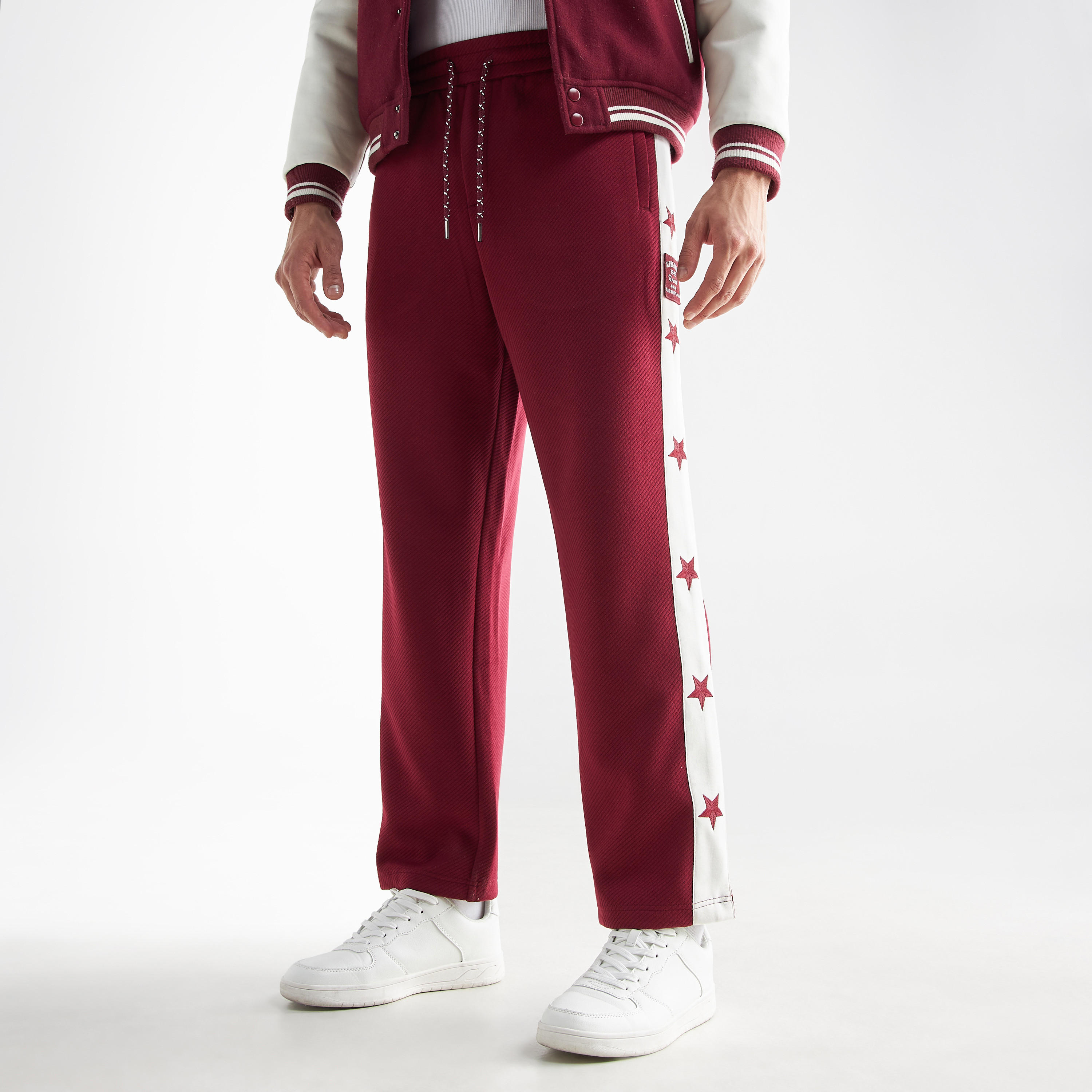 بنطلون رياضي بجيوب جانبية ورباط إغلاق-men-clothing-bottoms-joggers-image-4