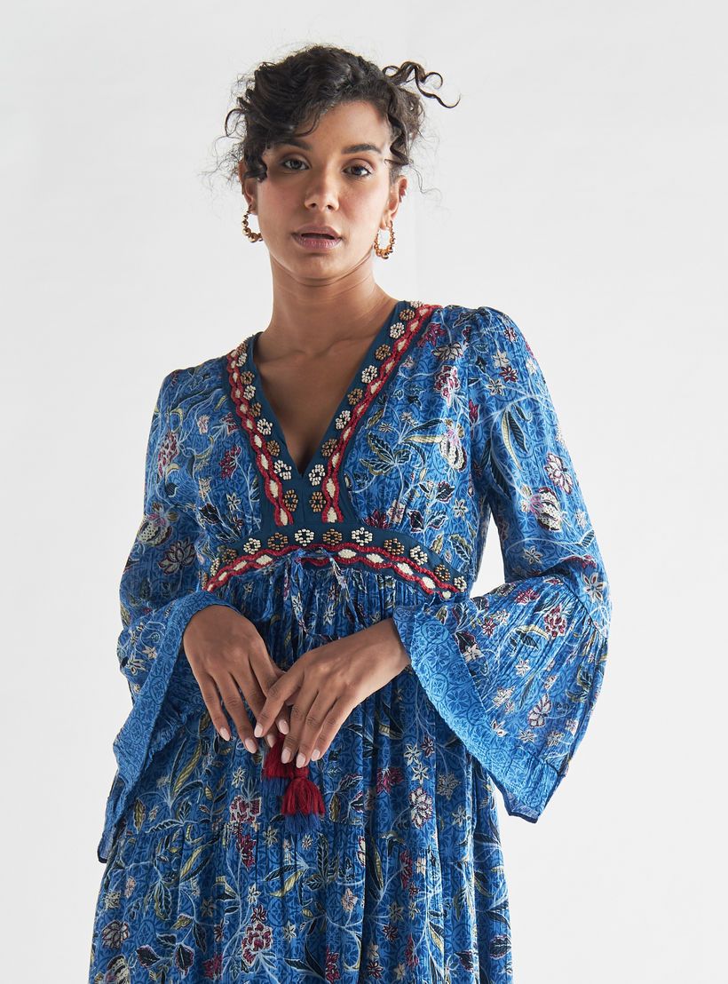 فستان بياقة V وطبعات أزهار وأكمام جرس-women-clothing-dresses-image-4
