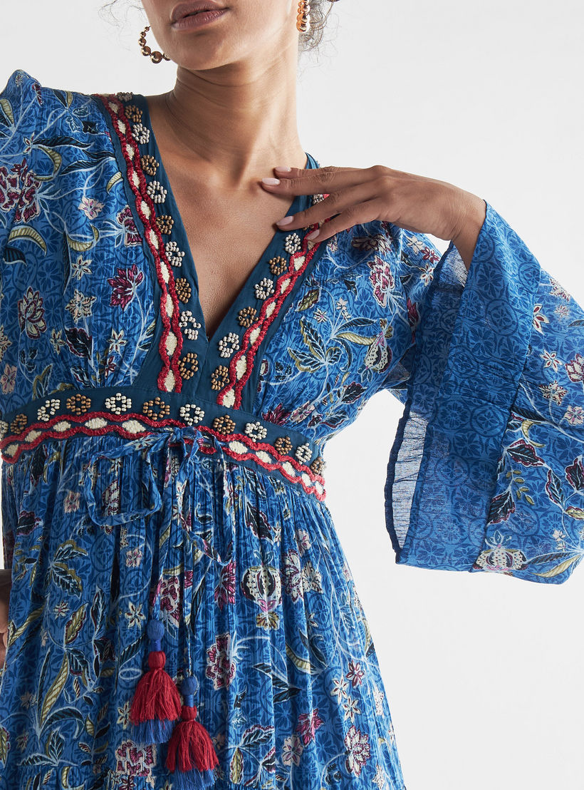 فستان بياقة V وطبعات أزهار وأكمام جرس-women-clothing-dresses-image-5