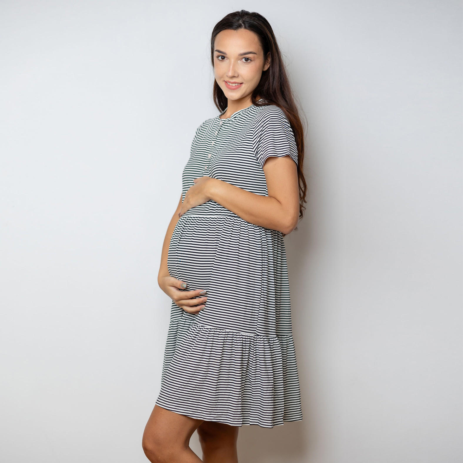قميص نوم للحوامل مخطط بأكمام قصيرة من آدارايا-women-clothing-maternity-nightwear-image-1