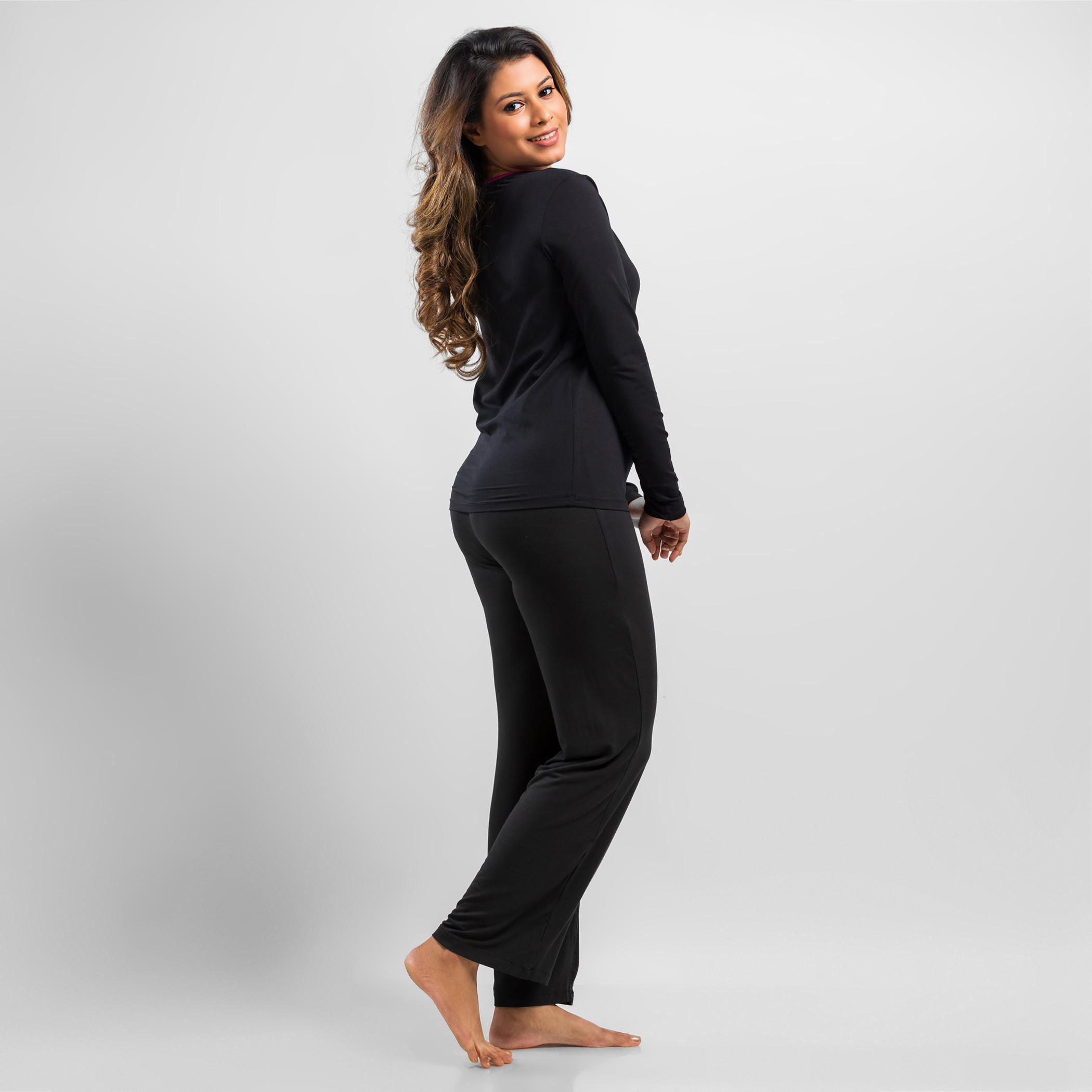 طقم بنطلون بيجاما وتيشيرت سادة من آدارايا-women-clothing-nightwear-pyjamas-longsets-image-4