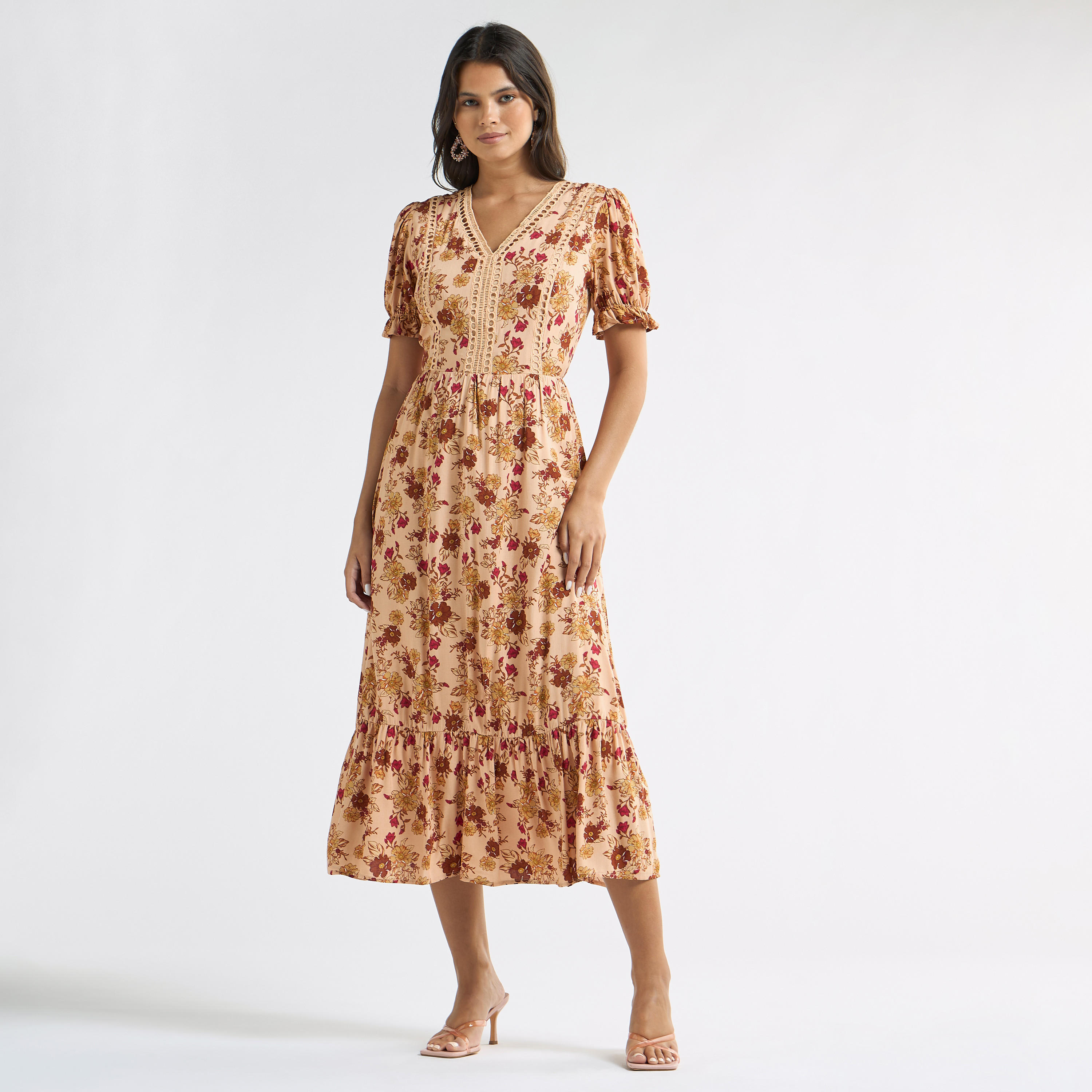 فستان إيه لاين ميدي بياقة V وأكمام منفوخة وطبعات زهرية-women-clothing-dresses-image-2