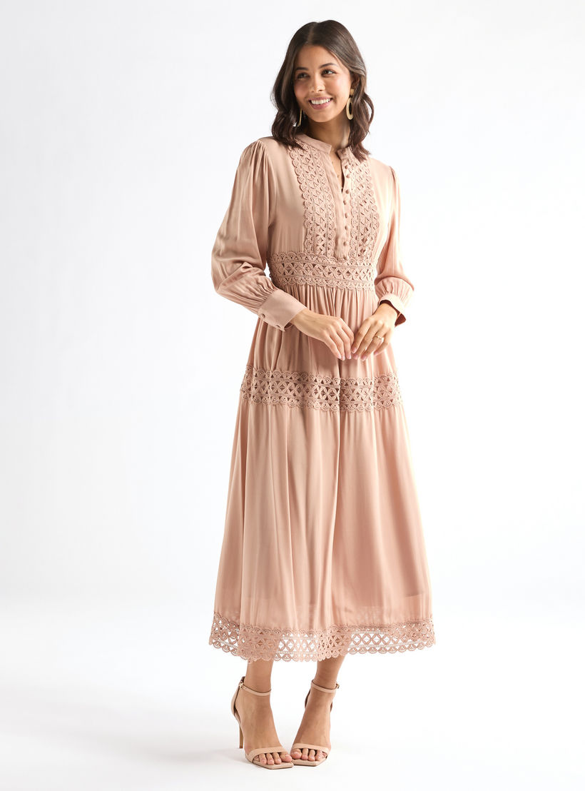 فستان فيسكوز بياقة ماندارين وأكمام طويلة وتفاصيل دانتيل-women-clothing-dresses-image-2