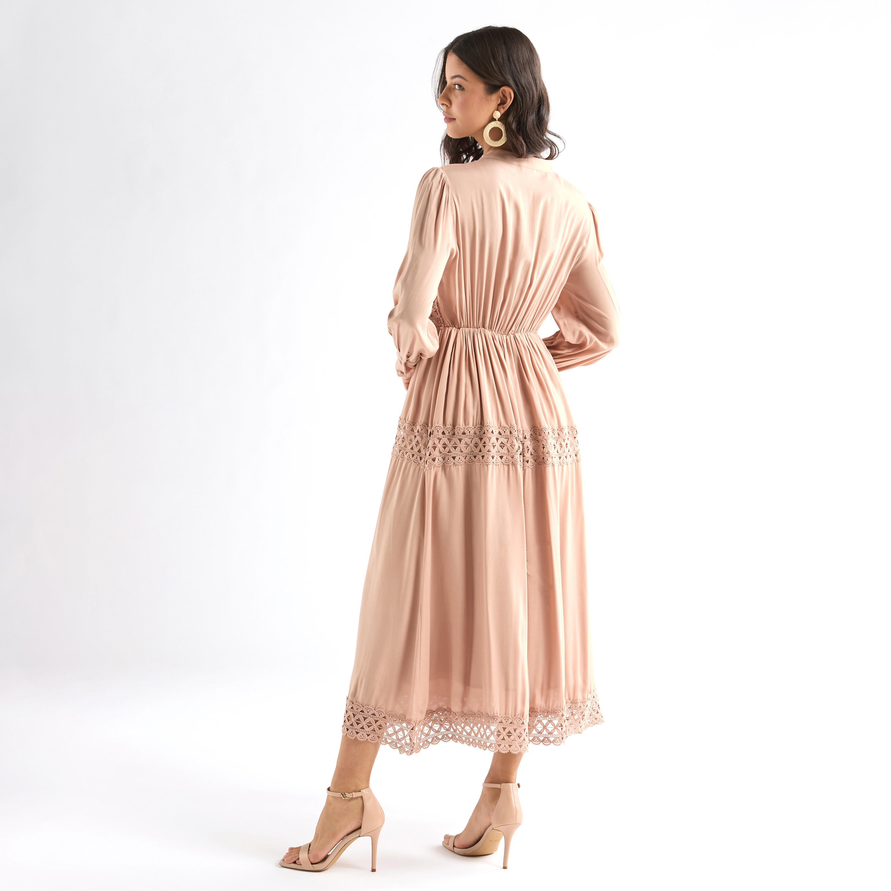 فستان فيسكوز بياقة ماندارين وأكمام طويلة وتفاصيل دانتيل-women-clothing-dresses-image-3