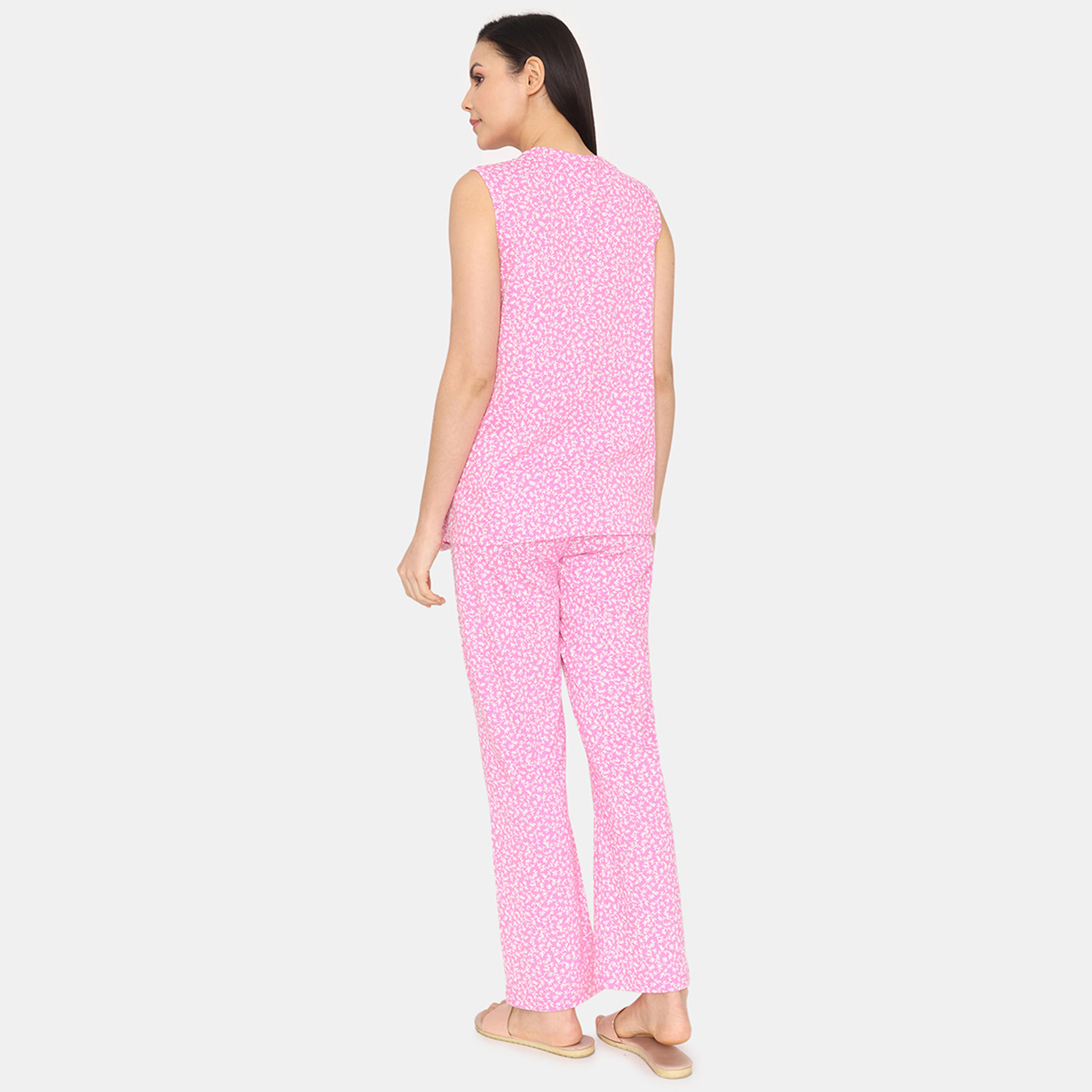 طقم للحوامل بنطلون بيجاما وبلوزة بطبعات من زيفامي-women-clothing-maternity-nightwear-image-3