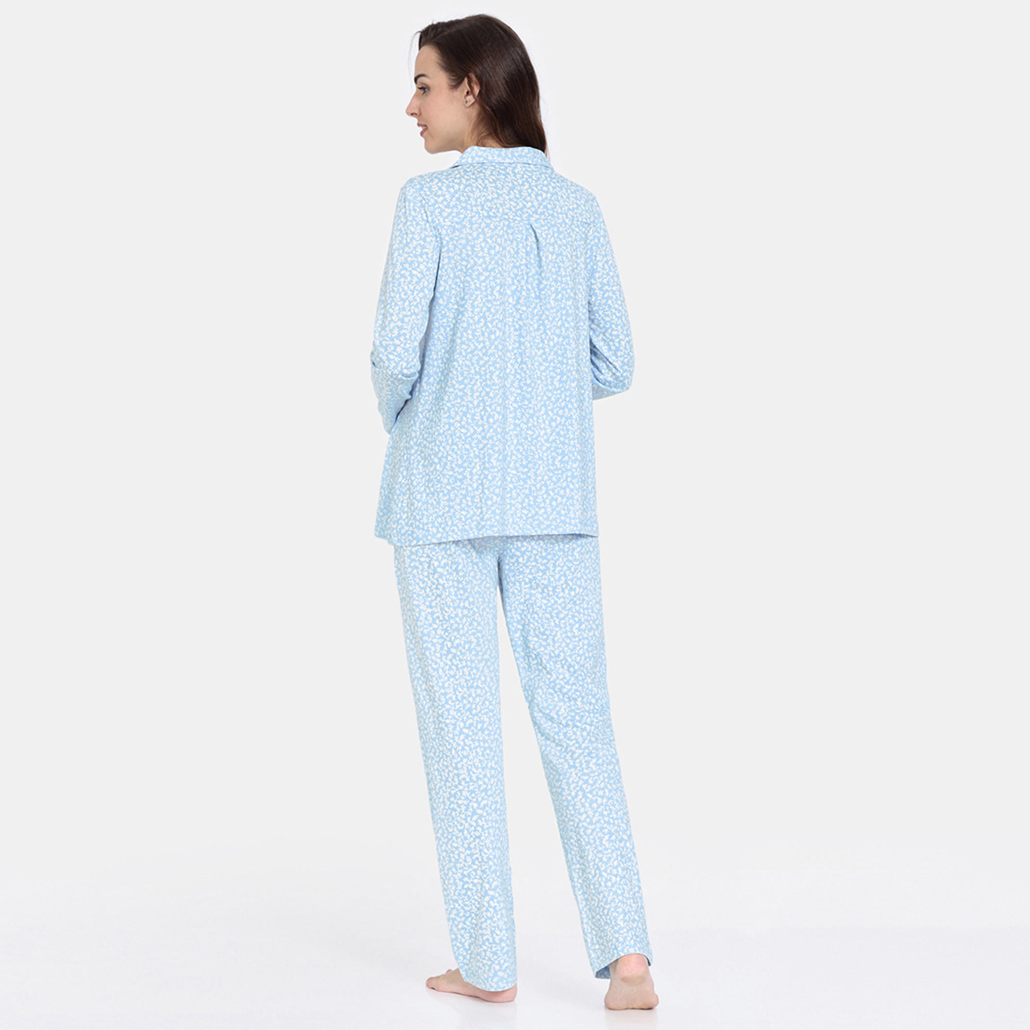 طقم للحوامل بنطلون بيجاما وقميص بطبعات من زيفامي-women-clothing-maternity-nightwear-image-3