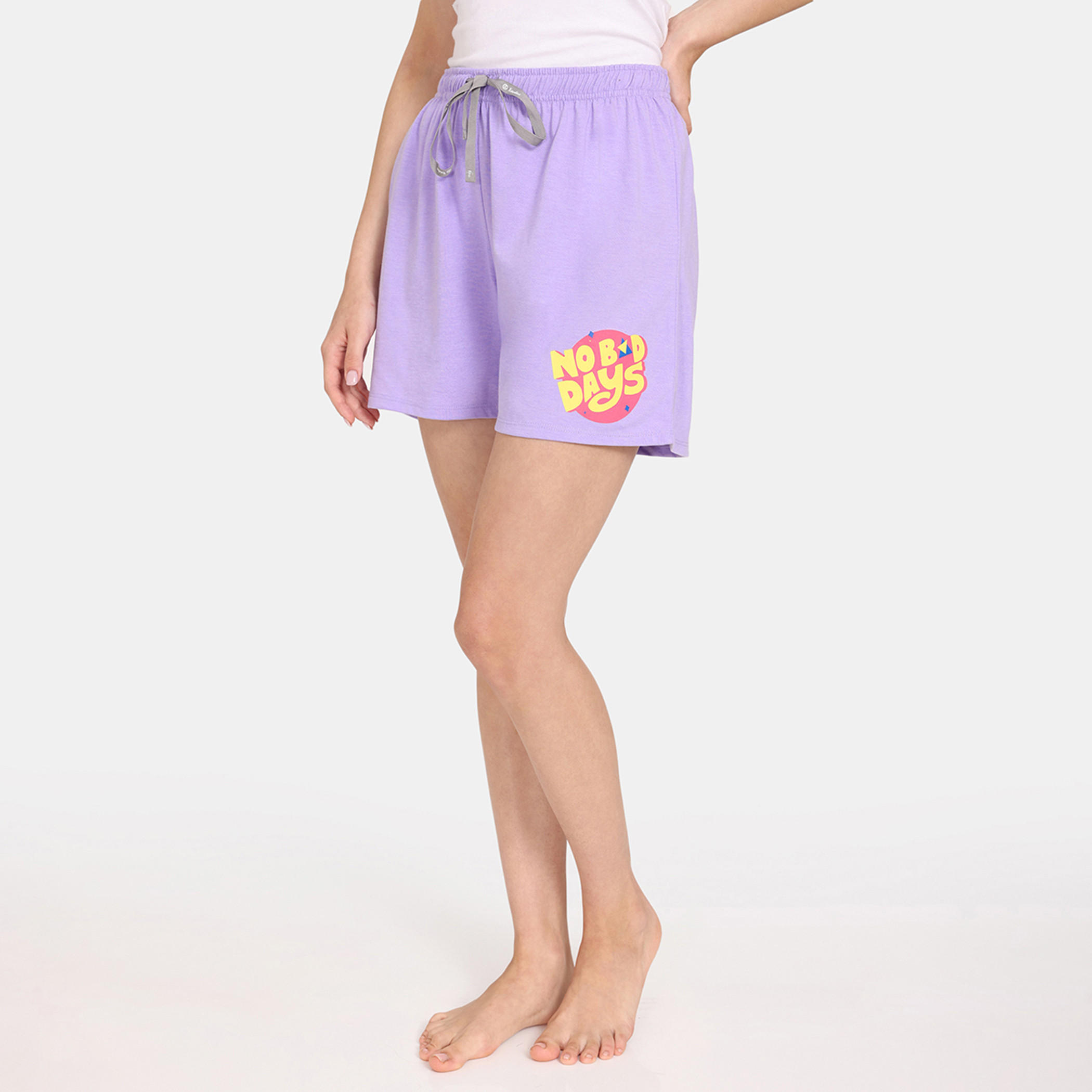 شورت بطبعات زهرية ورباط إغلاق من زيفامي - طقم من قطعتين-women-clothing-nightwear-pyjamas-bottoms-image-38