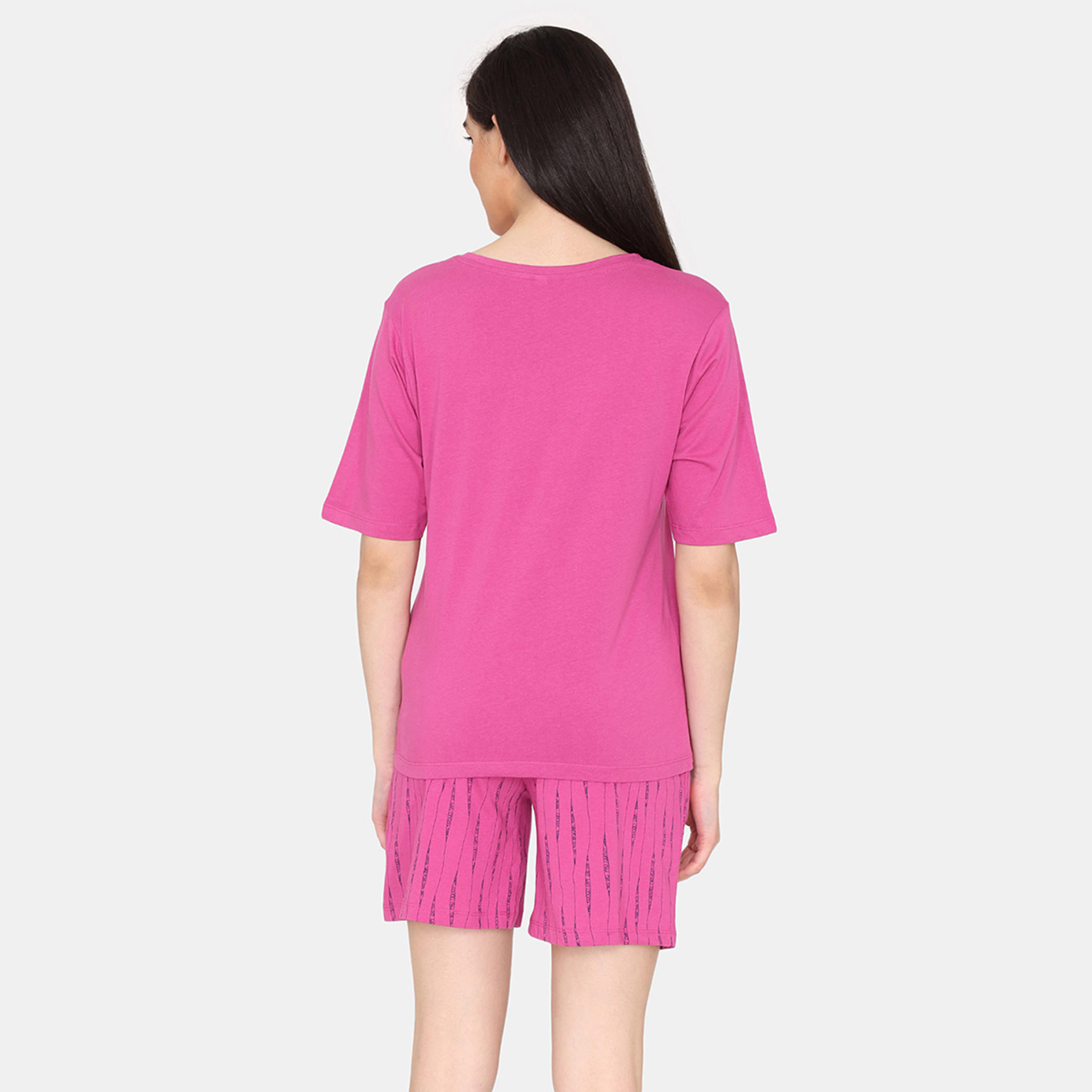طقم شورت وتيشيرت 3 قطع بطبعات من زيفامي-women-clothing-nightwear-pyjamas-shortsets-image-3