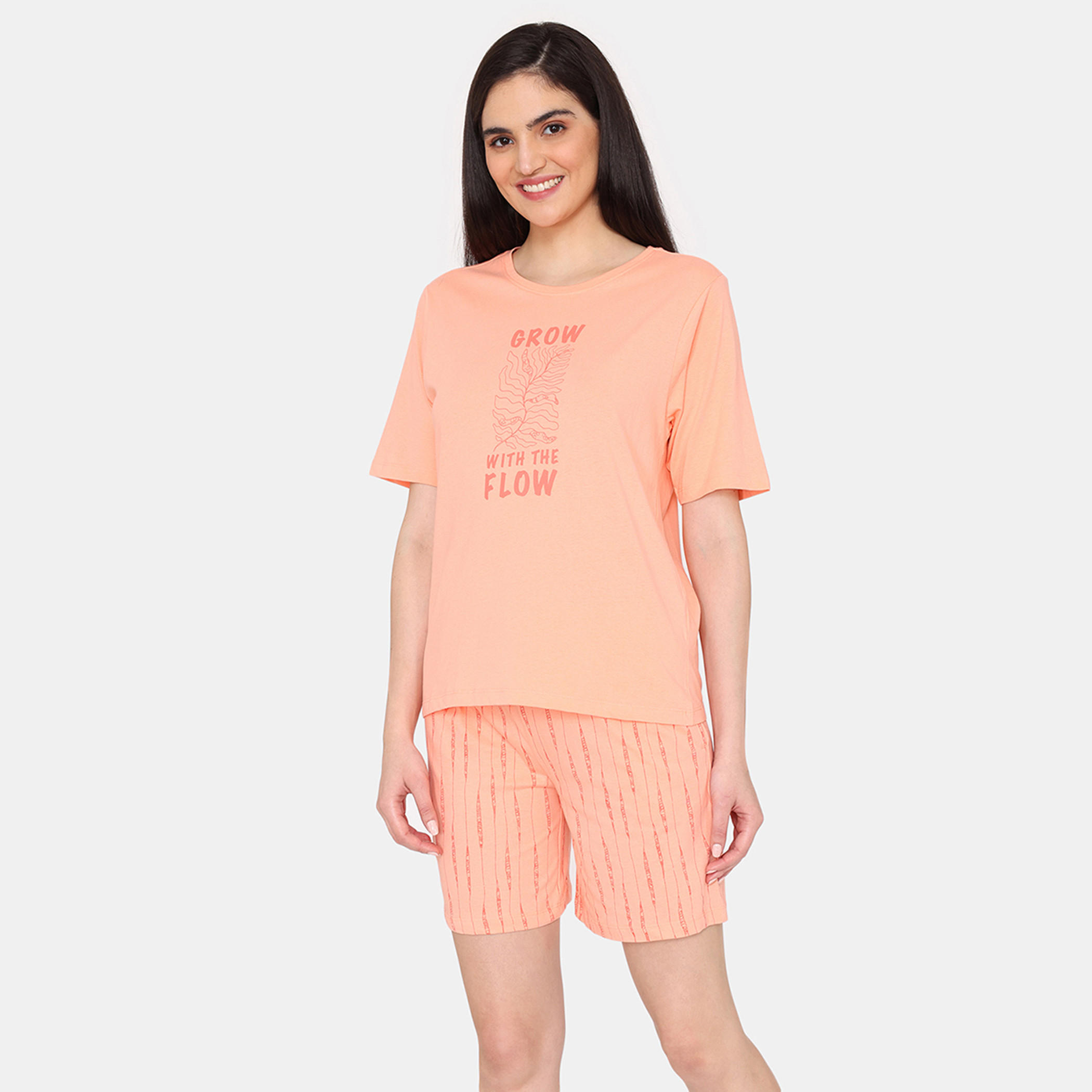 طقم شورت وتيشيرت 3 قطع بطبعات من زيفامي-women-clothing-nightwear-pyjamas-shortsets-image-8