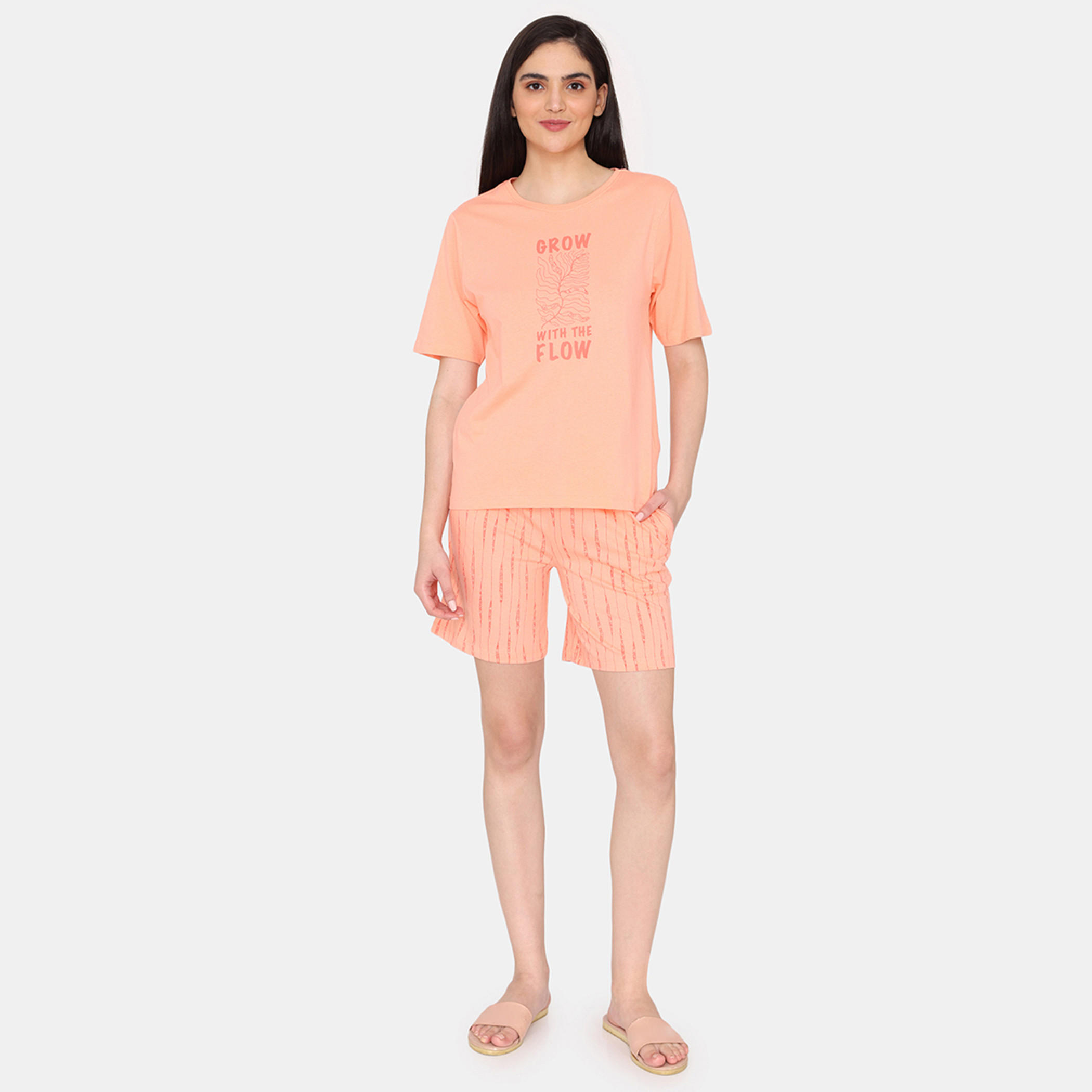 طقم شورت وتيشيرت 3 قطع بطبعات من زيفامي-women-clothing-nightwear-pyjamas-shortsets-image-10