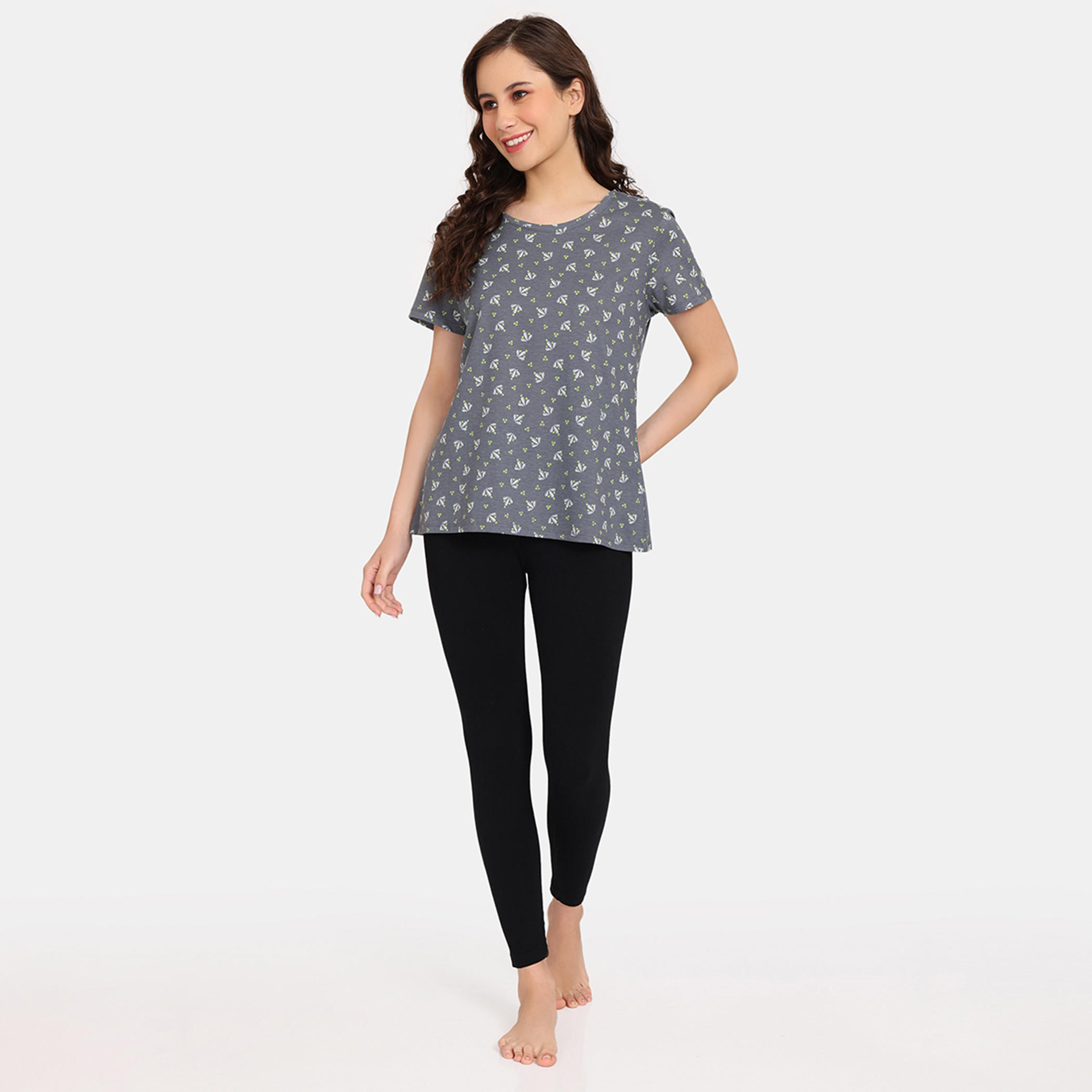 تيشيرتات بأكمام قصيرة وطبعات من زيفامي - طقم من قطعتين-women-clothing-nightwear-pyjamas-tops-image-2
