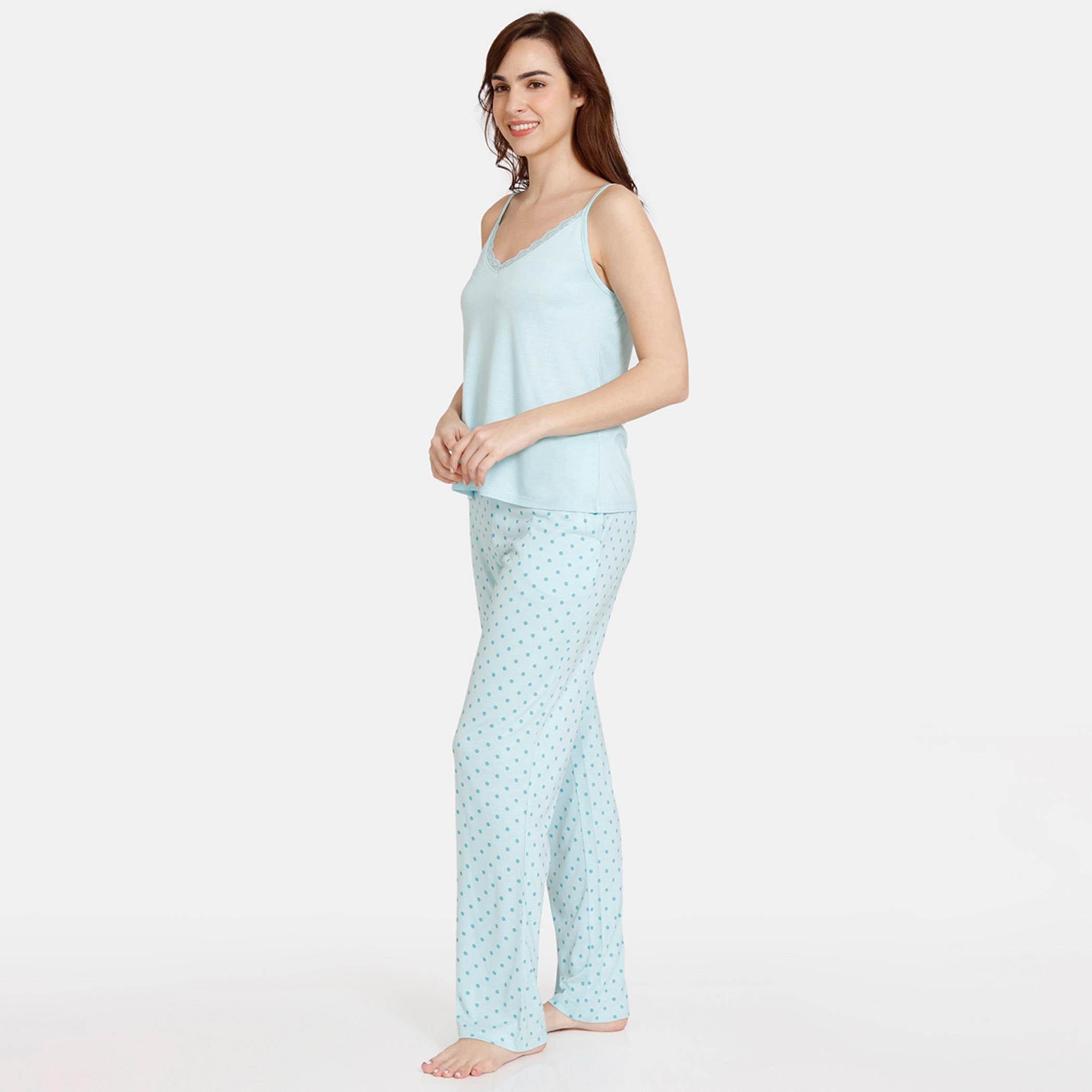 طقم بلوزة دون أكمام وبنطلون بيجاما منقط من زيفامي-women-clothing-nightwear-pyjamas-longsets-image-7