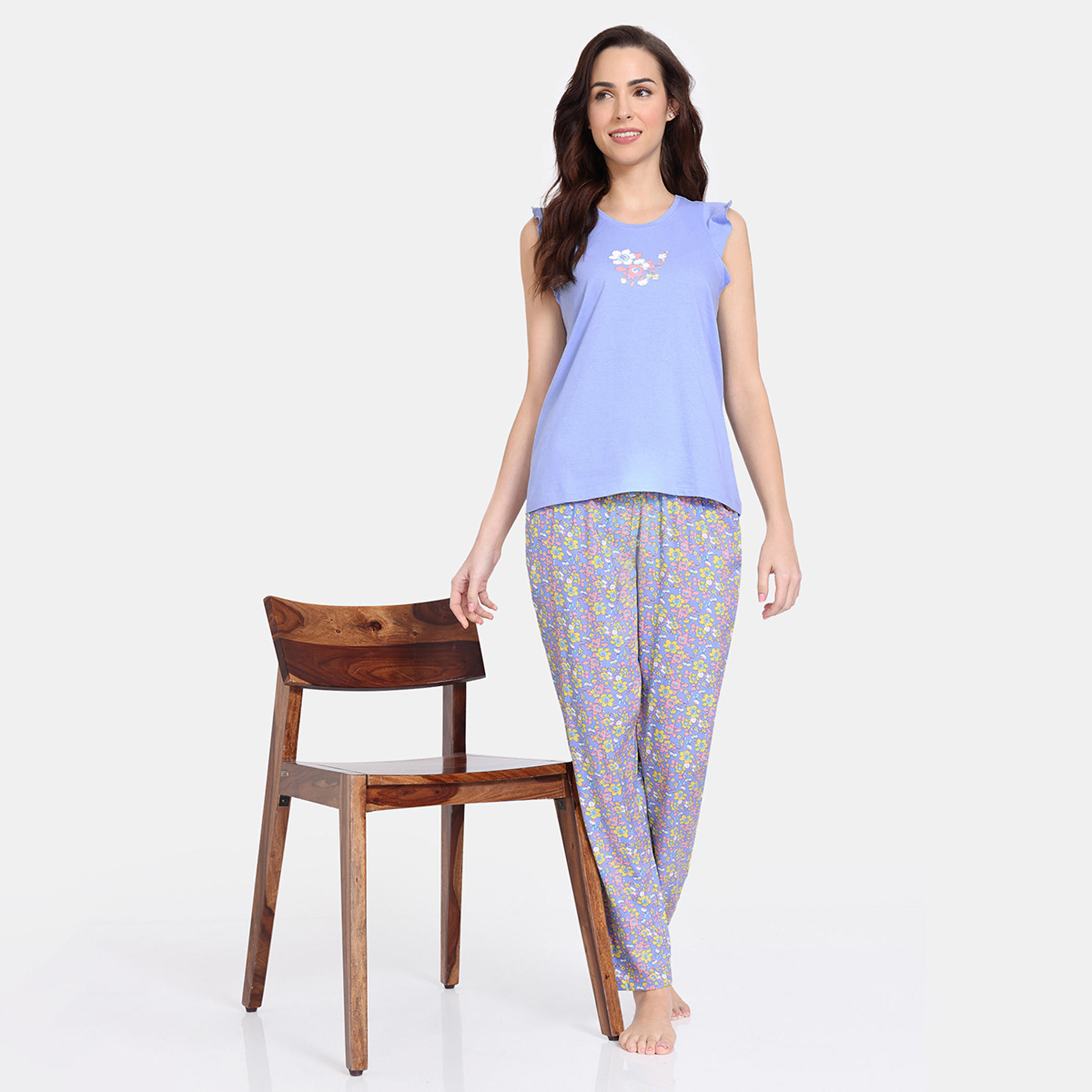 طقم بنطلون بيجاما وبلوزة دون أكمام بطبعات أزهار من زيفامي-women-clothing-nightwear-pyjamas-longsets-image-4