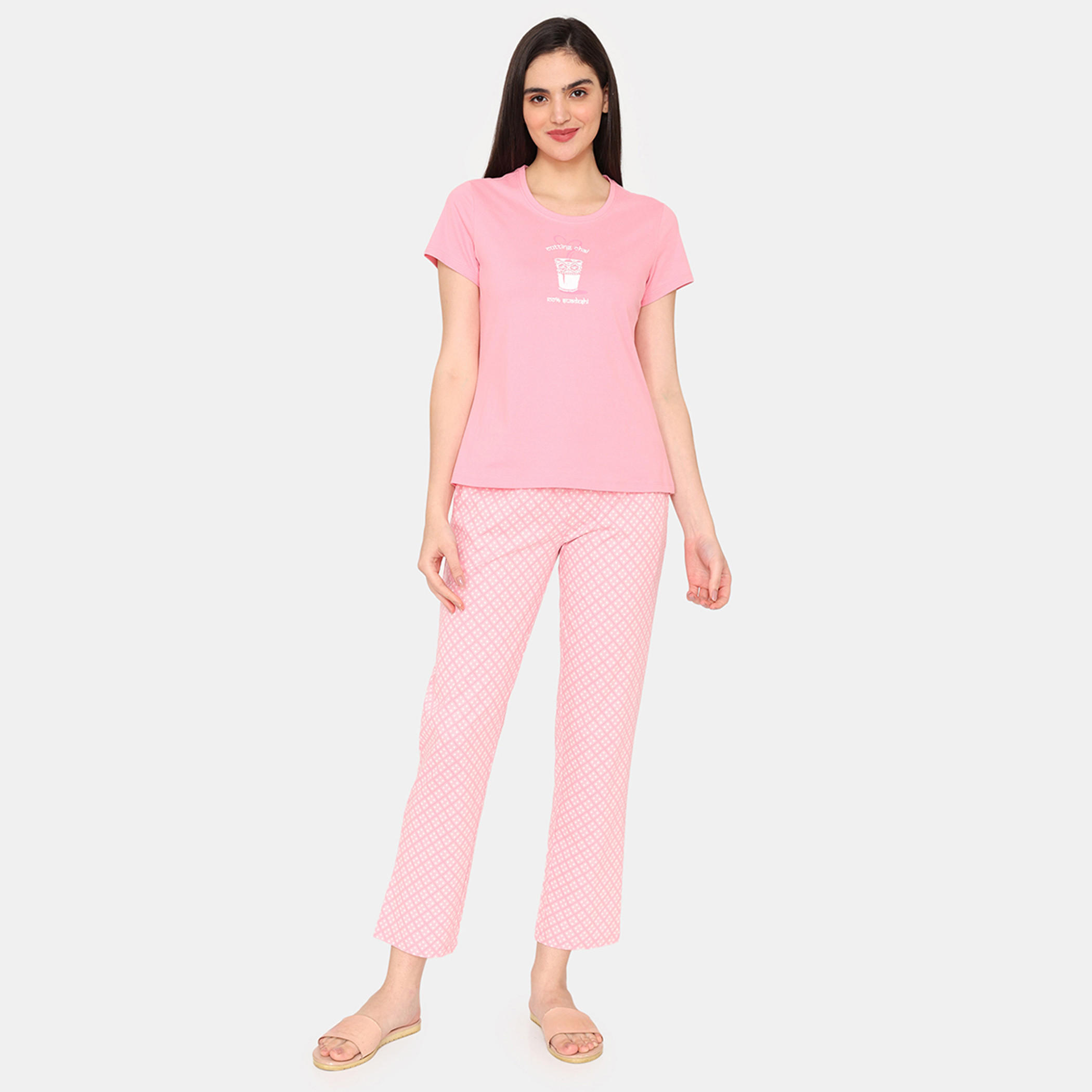طقم بنطلون بيجاما وتيشيرت بطبعات من زيفامي-women-clothing-nightwear-pyjamas-longsets-image-1