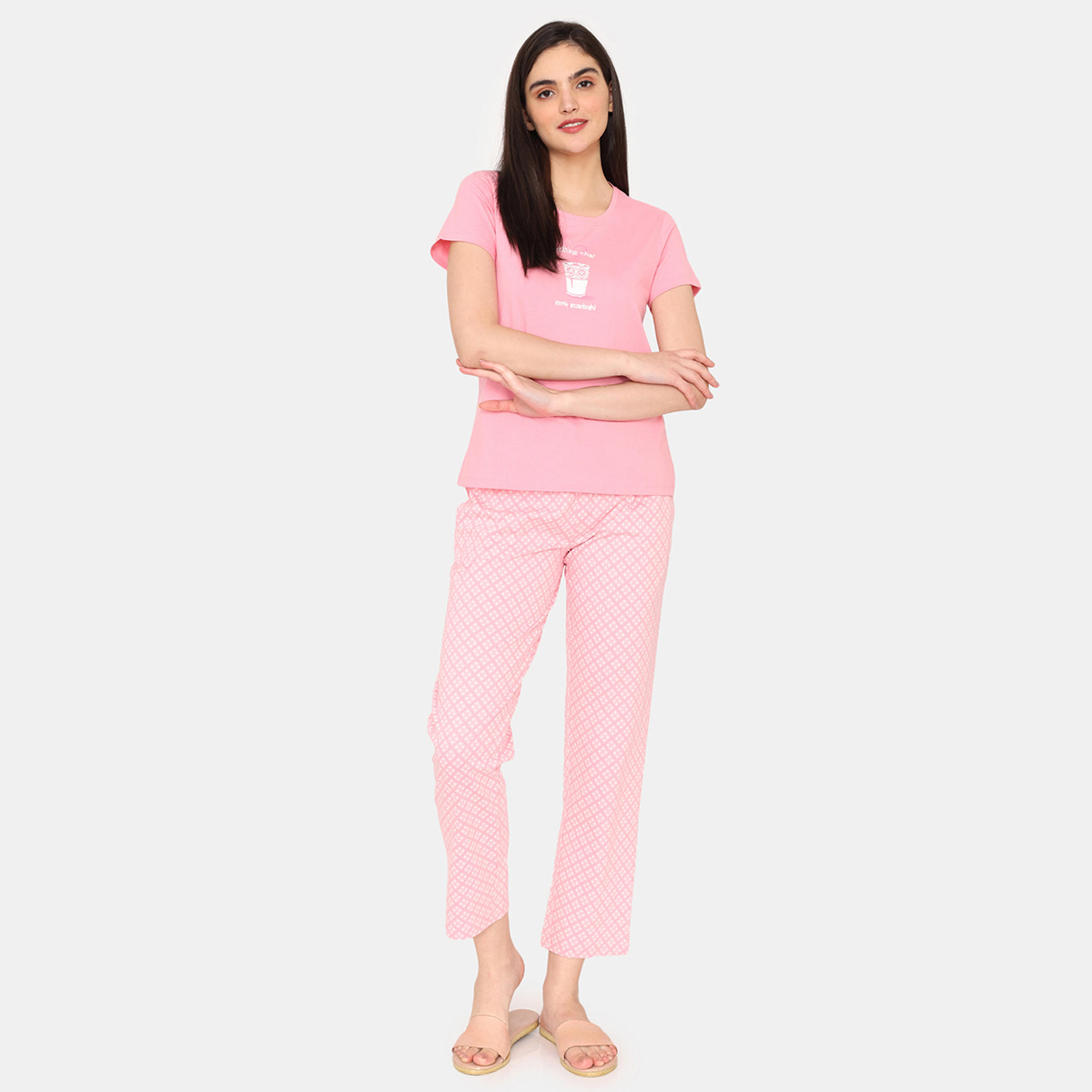 طقم بنطلون بيجاما وتيشيرت بطبعات من زيفامي-women-clothing-nightwear-pyjamas-longsets-image-3