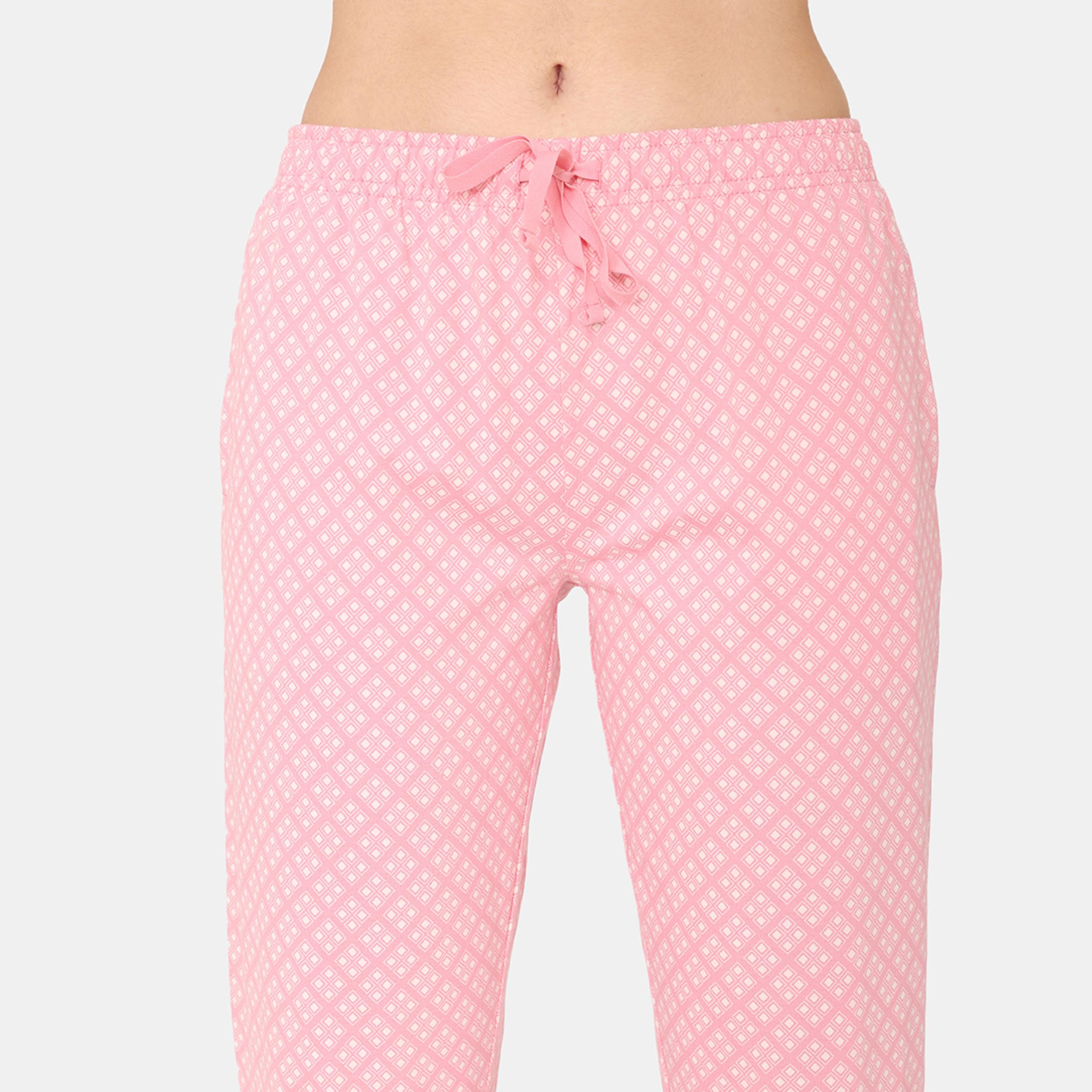 طقم بنطلون بيجاما وتيشيرت بطبعات من زيفامي-women-clothing-nightwear-pyjamas-longsets-image-6