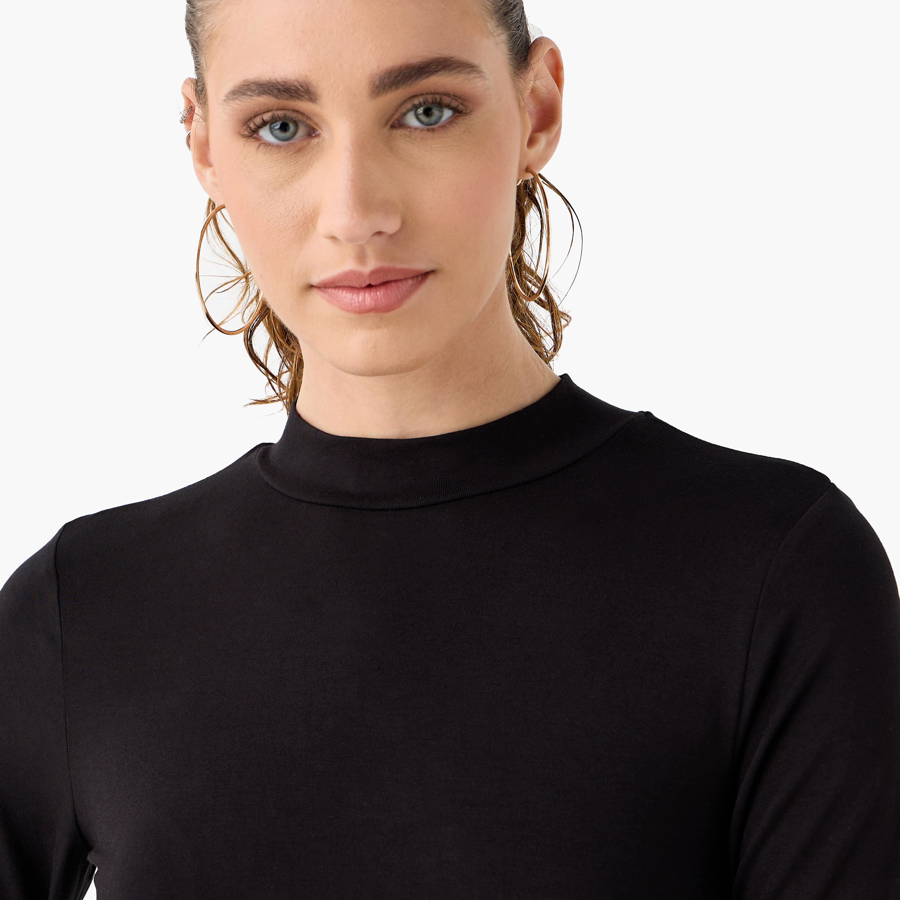 تيشيرت بياقة عالية وأكمام طويلة - عبوة من قطعتين-women-clothing-tshirts-image-4
