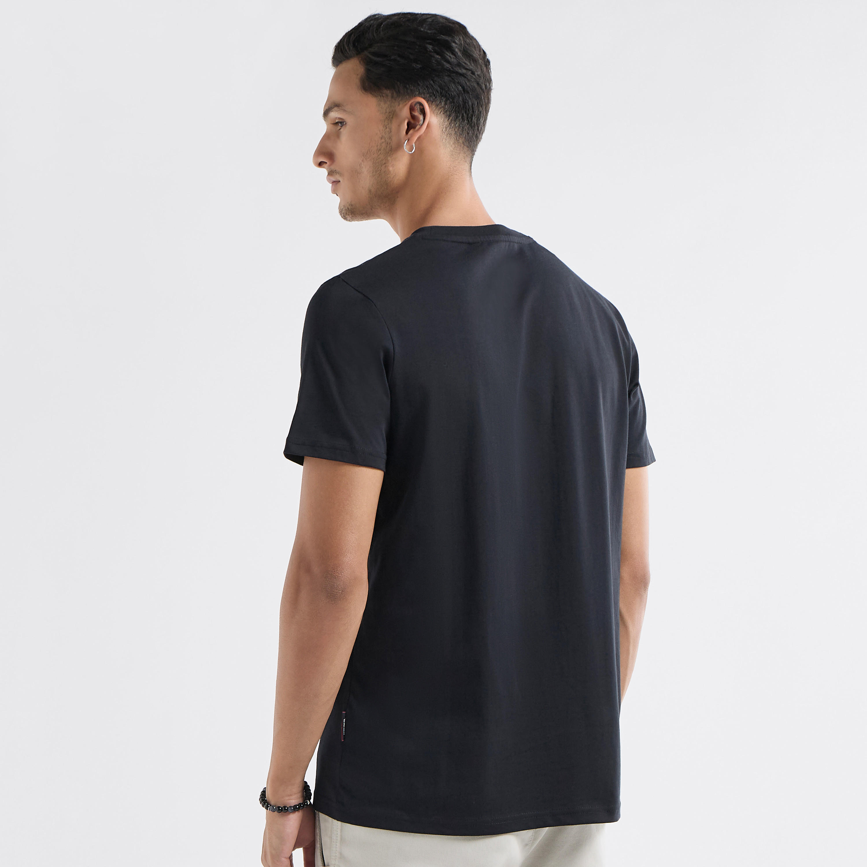 تيشيرت بأكمام قصيرة وياقة ضيقة وطبعات من إيكو أنليمتد-men-clothing-tshirtsandpolos-tshirts-image-3