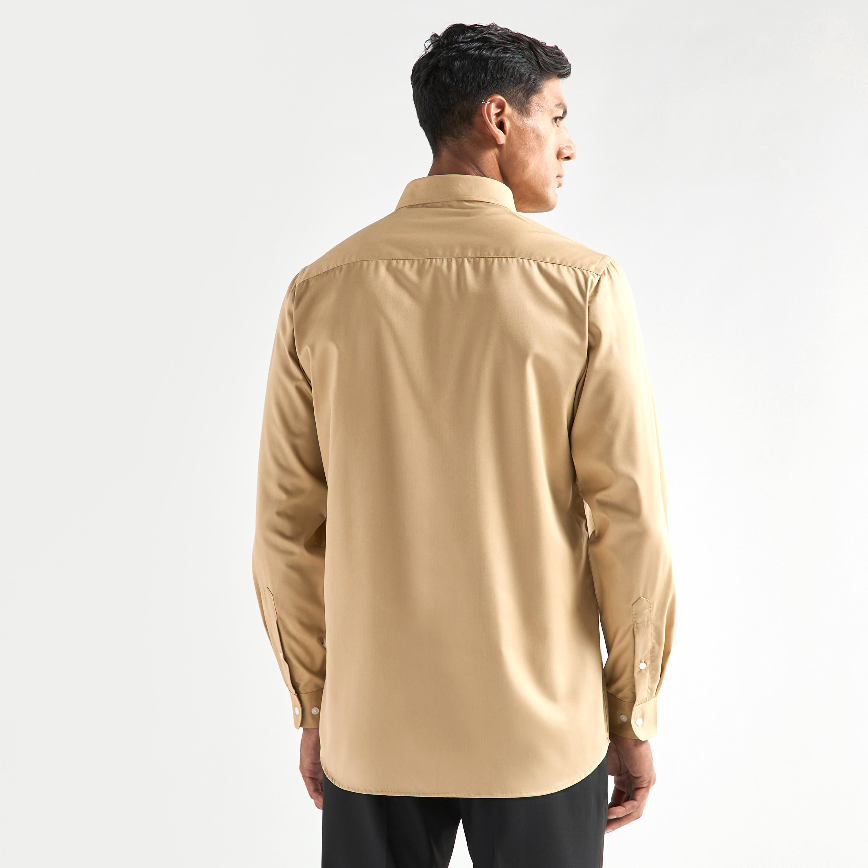 قميص سادة بقصة عادية وأكمام طويلة وجيب-men-clothing-shirts-image-3