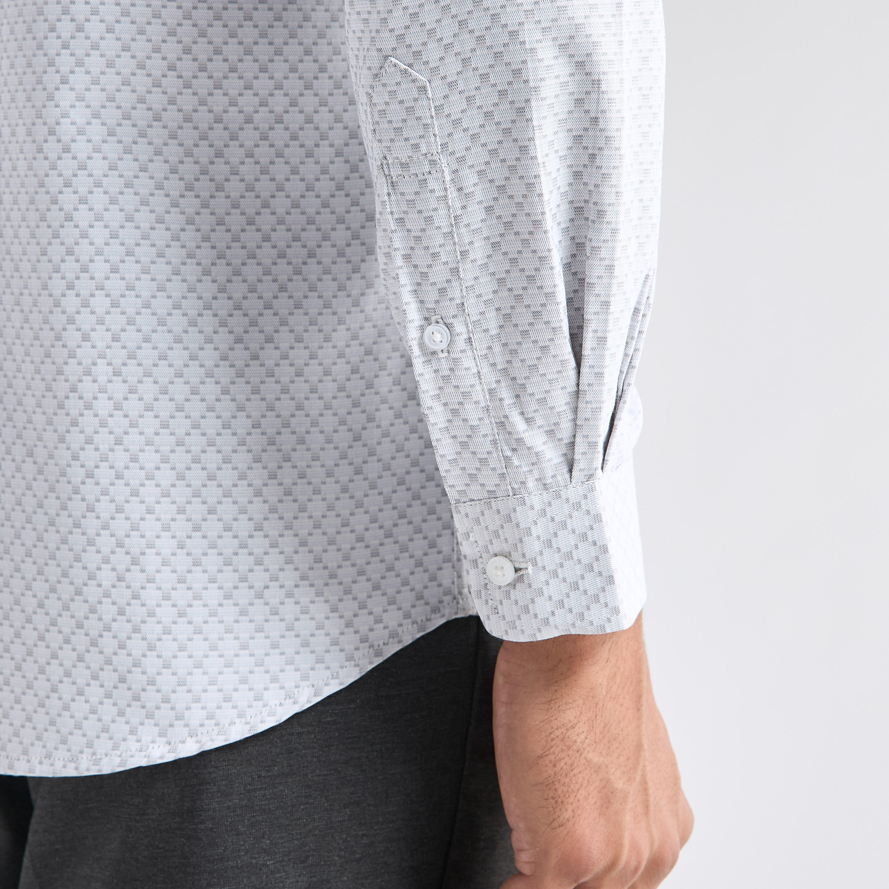 قميص بقصة عادية وأكمام طويلة وطبعات وجيب-men-clothing-shirts-image-5