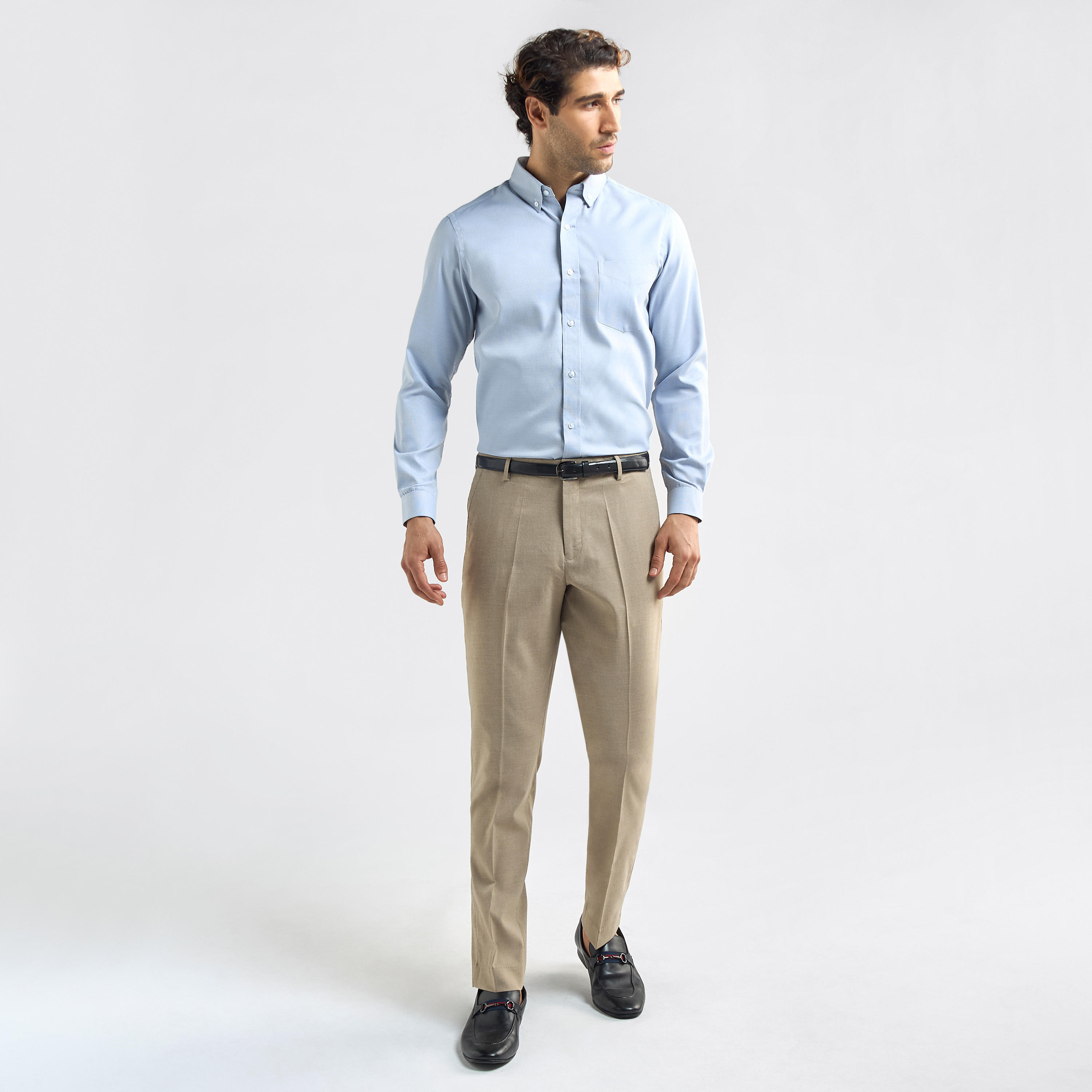 قميص بارز الملمس بقصة عادية وأكمام طويلة وجيب على الصدر-men-clothing-shirts-image-2