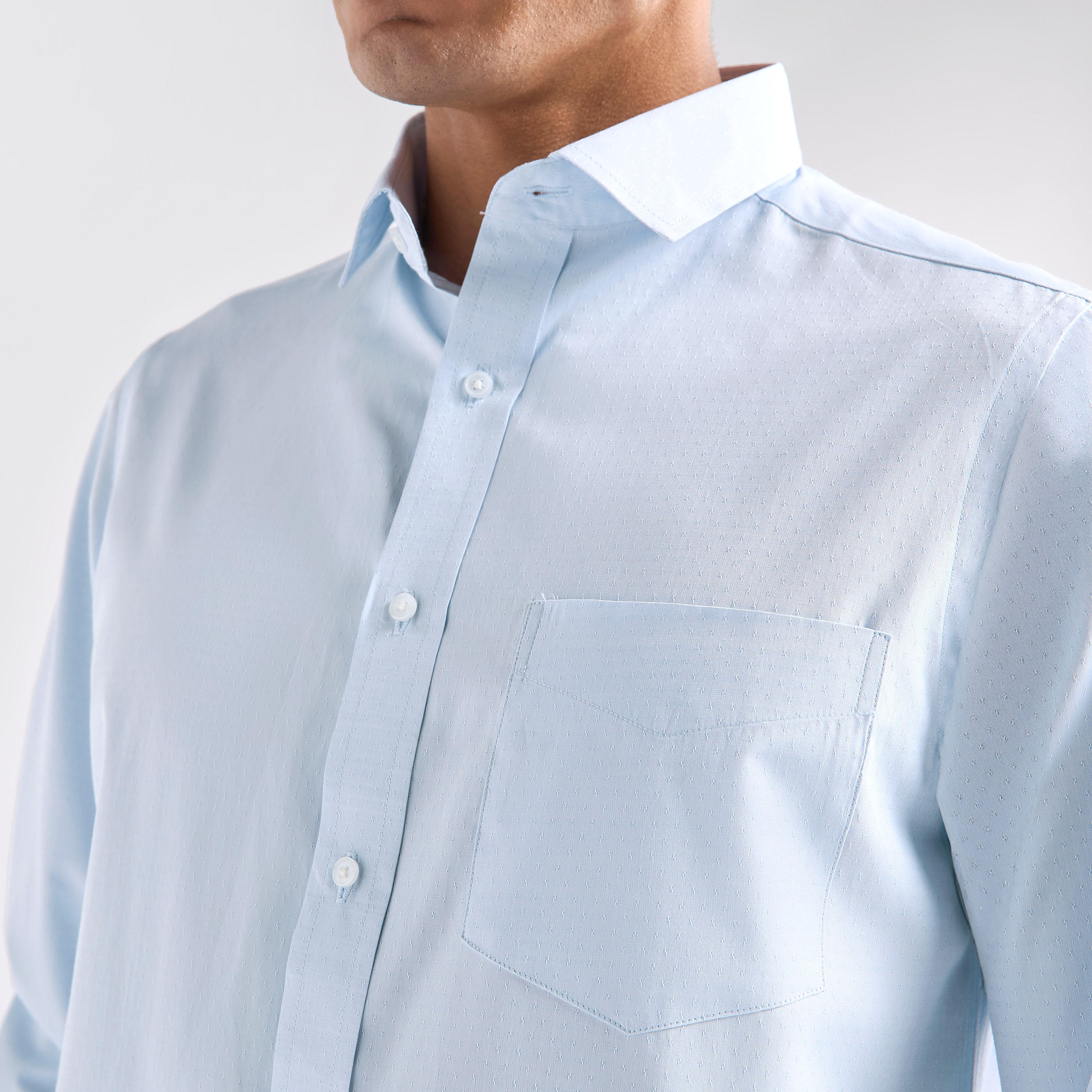 قميص بقصة عادية بارز الملمس بجيب وأكمام طويلة-men-clothing-shirts-image-4