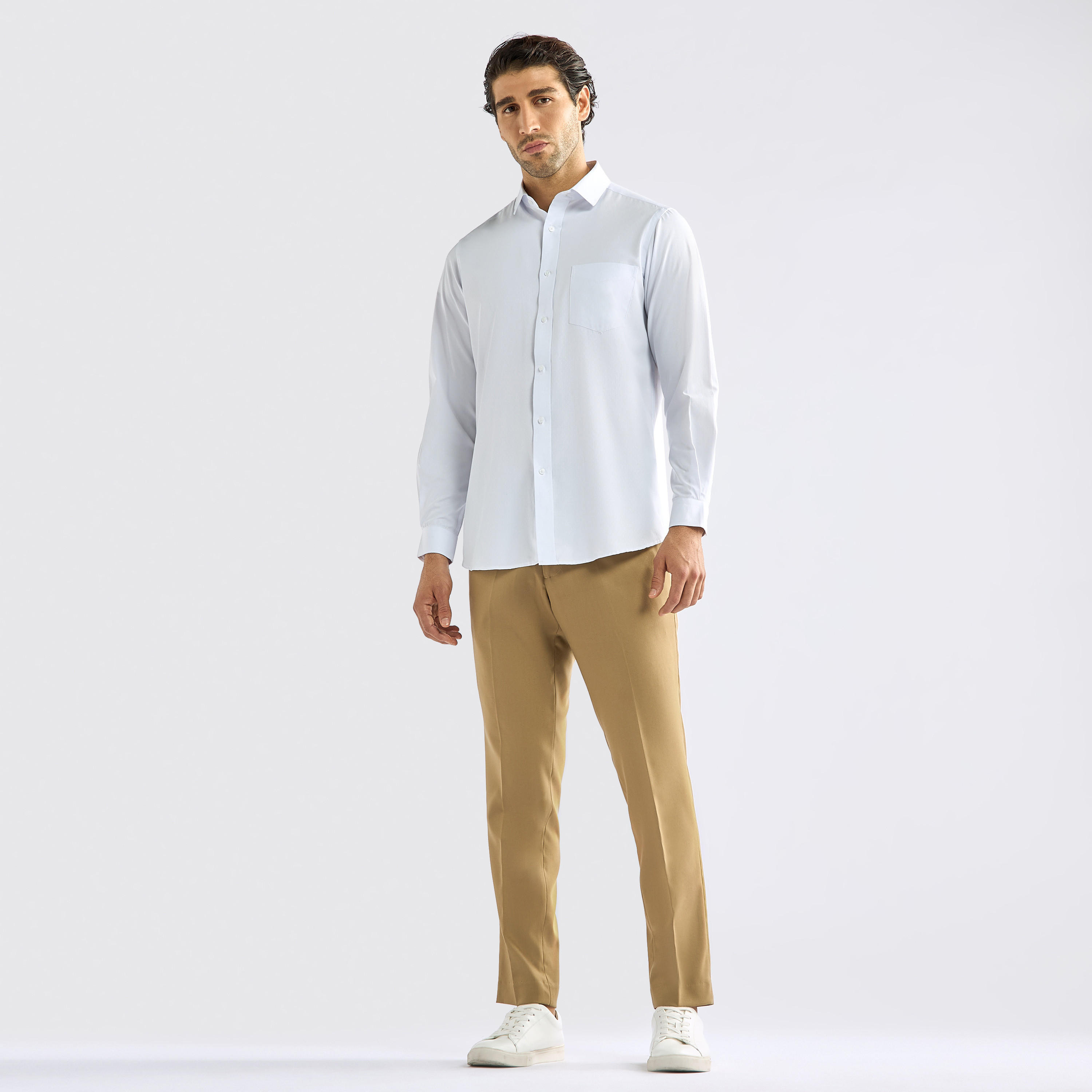 قميص بأكمام طويلة مع جيب على الصدر بقصة عادية-men-clothing-shirts-image-2