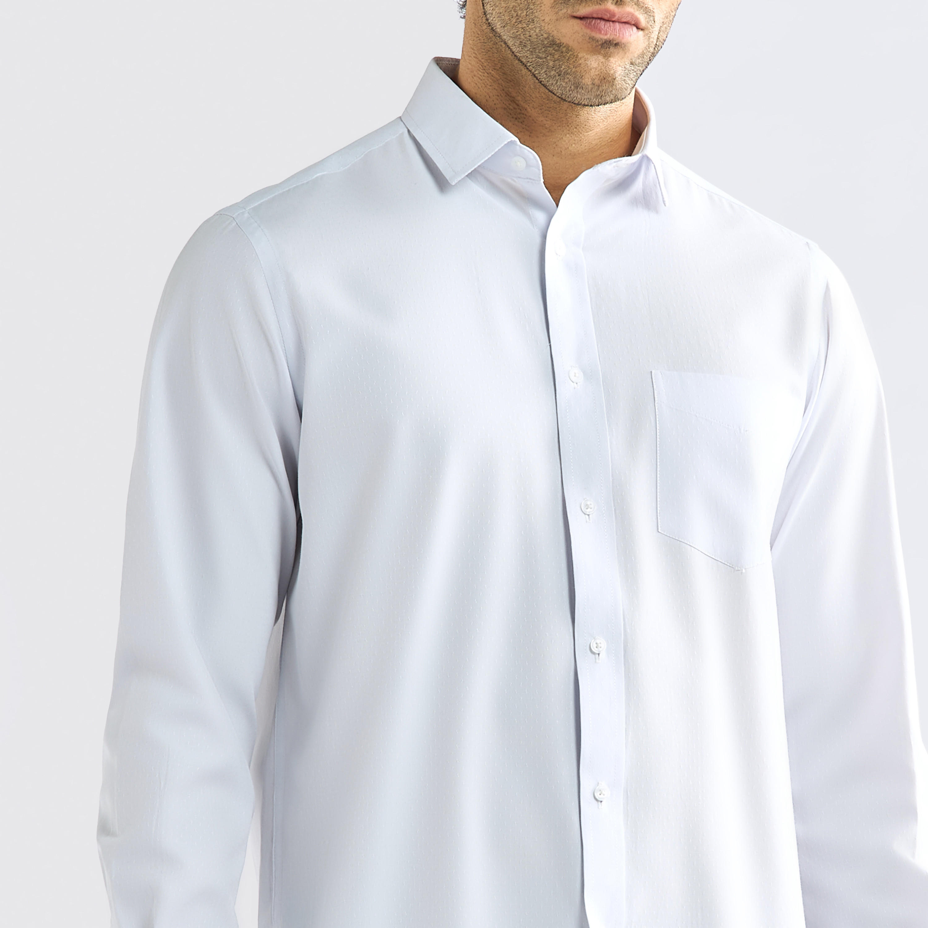 قميص بأكمام طويلة مع جيب على الصدر بقصة عادية-men-clothing-shirts-image-4