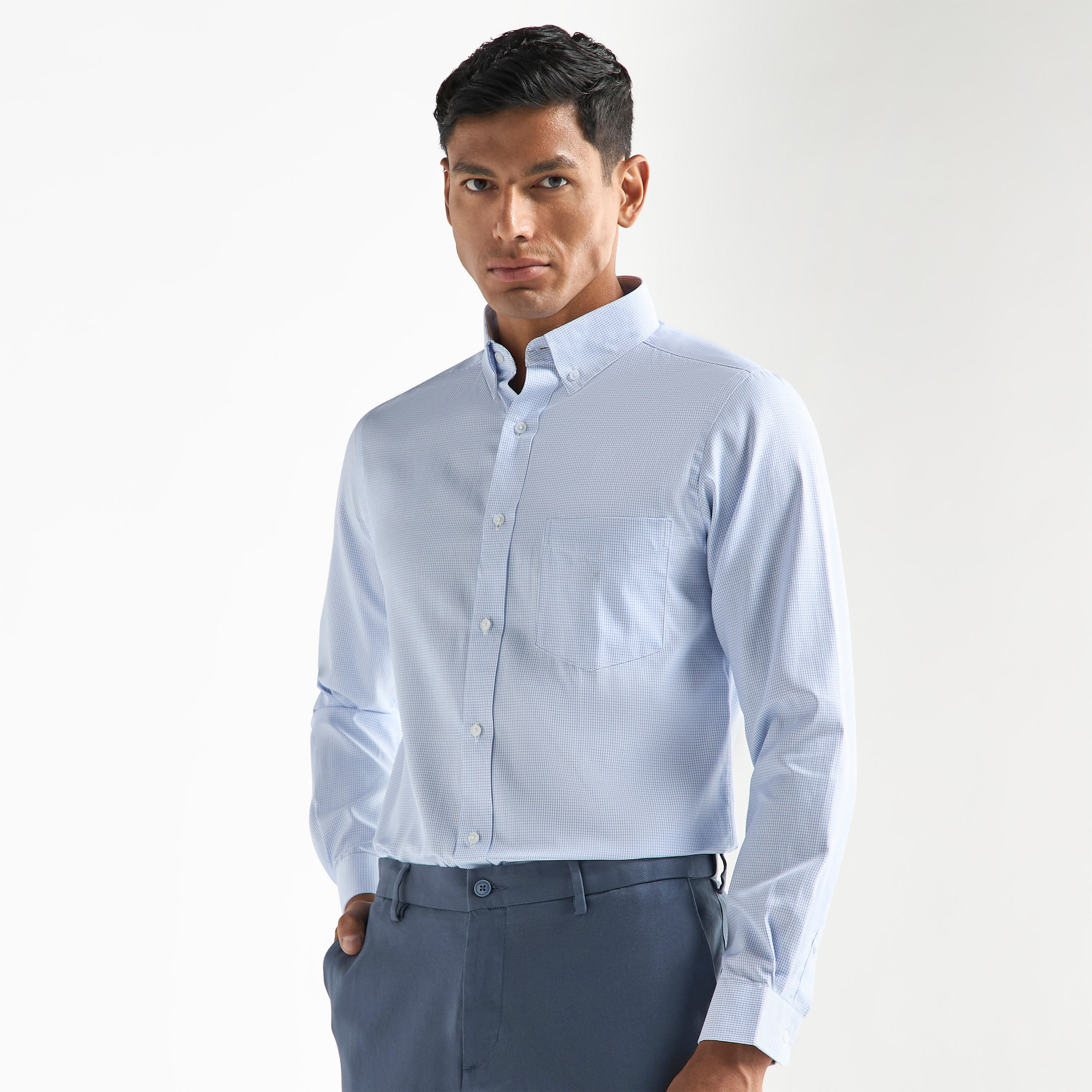 قميص كاروهات بجيوب وأكمام طويلة وقصة عادية-men-clothing-shirts-image-1