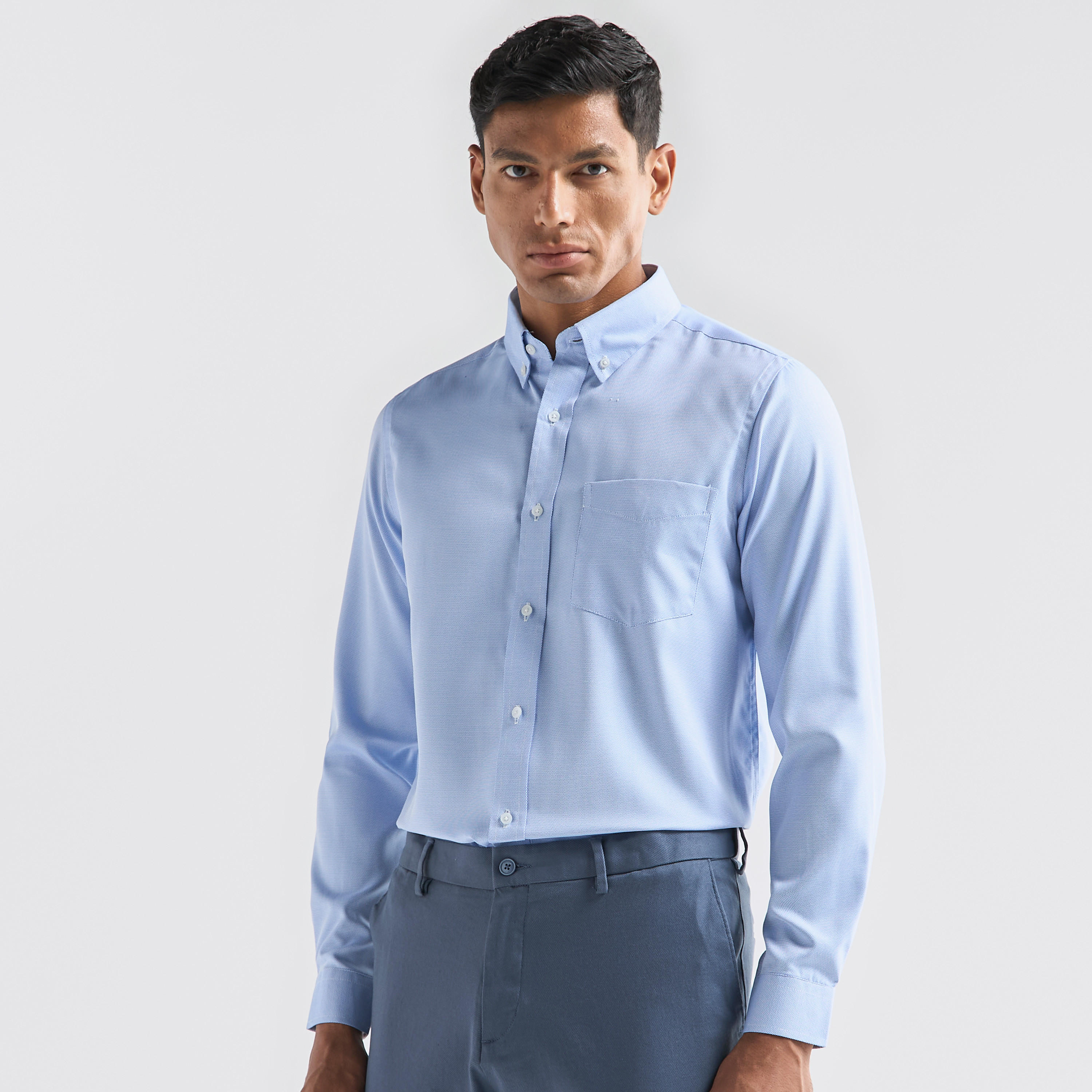 قميص بقصة عادية وأكمام طويلة وطبعات وجيب-men-clothing-shirts-image-1