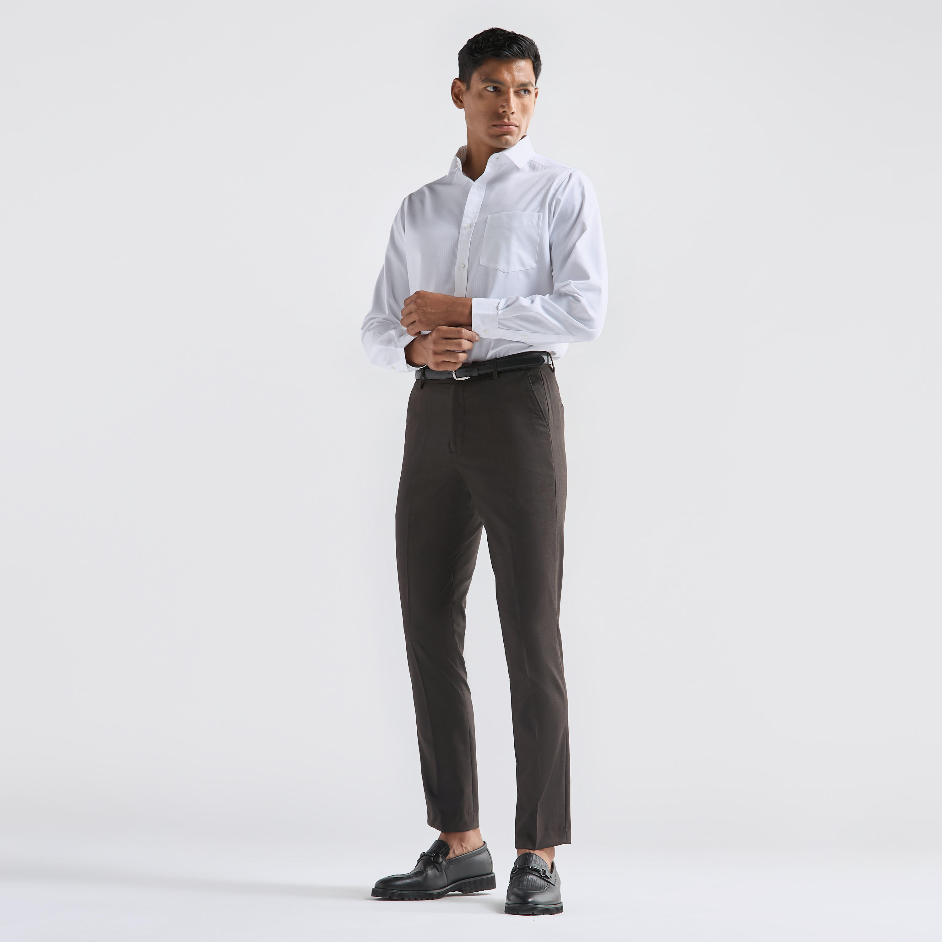 قميص مخطط بجيب وأكمام طويلة وقصة عادية-men-clothing-shirts-image-2