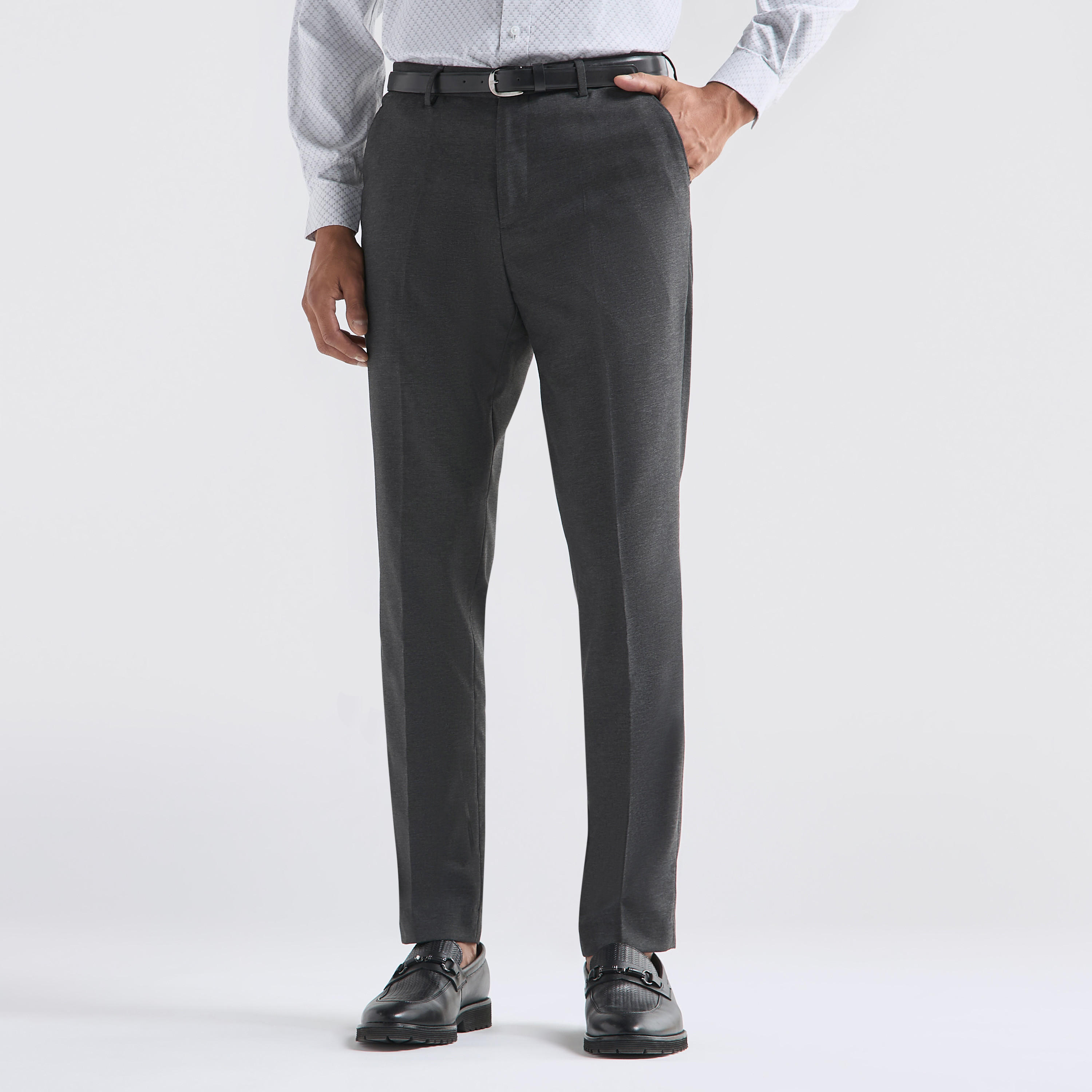 بنطلون سادة بقصّة سليم وجيوب-men-clothing-bottoms-trousersandchinos-trousers-image-4