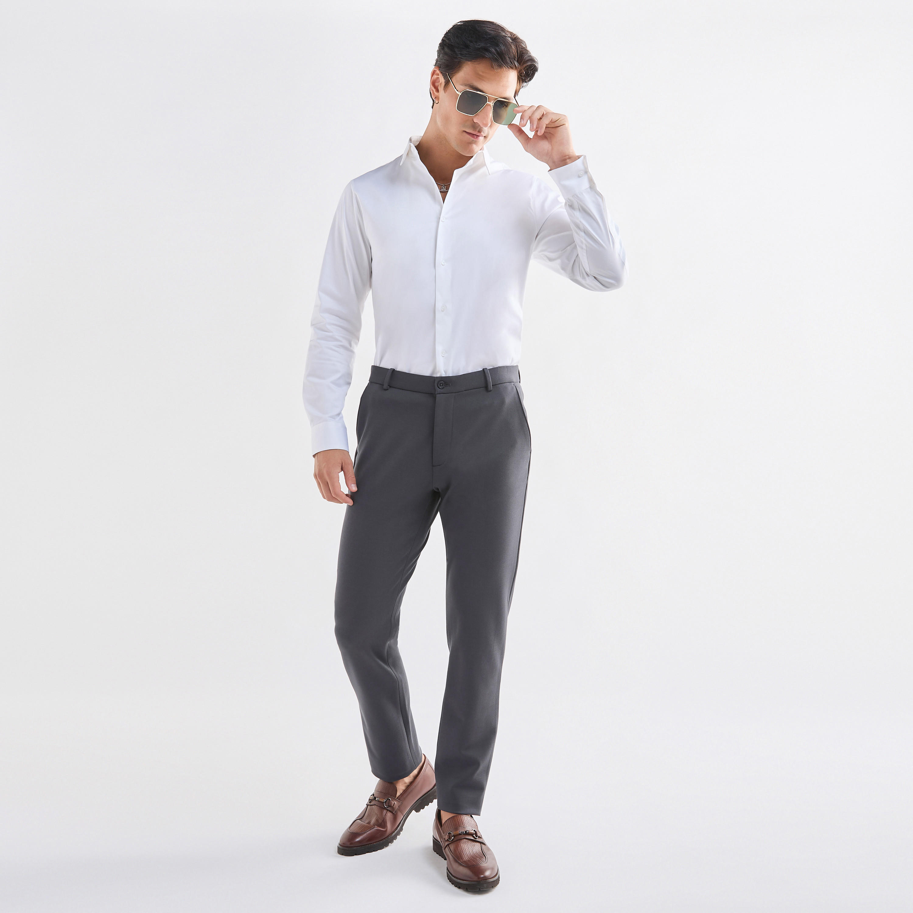 قميص بقصّة عادية وأكمام طويلة-men-clothing-shirts-image-3