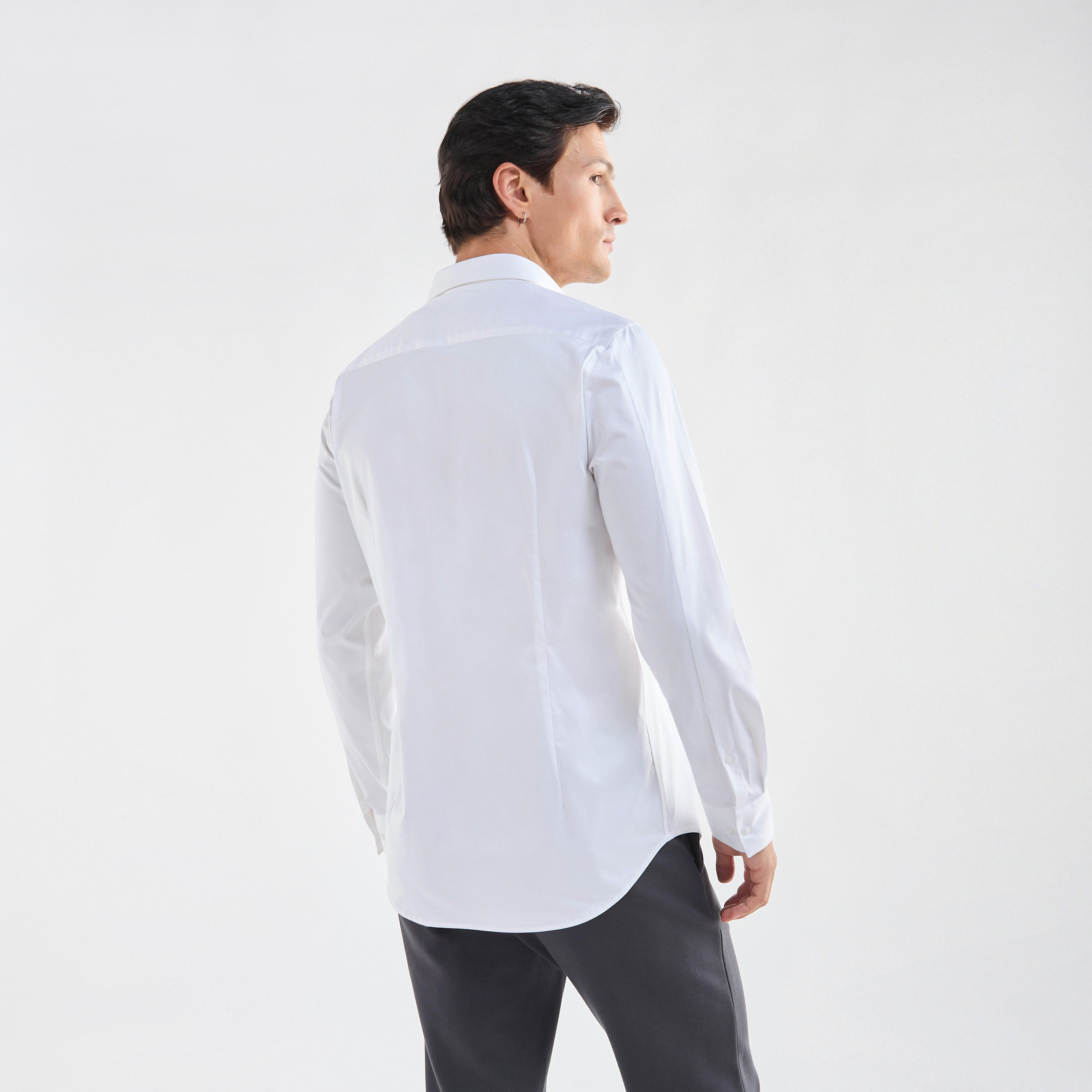 قميص بقصّة عادية وأكمام طويلة-men-clothing-shirts-image-4