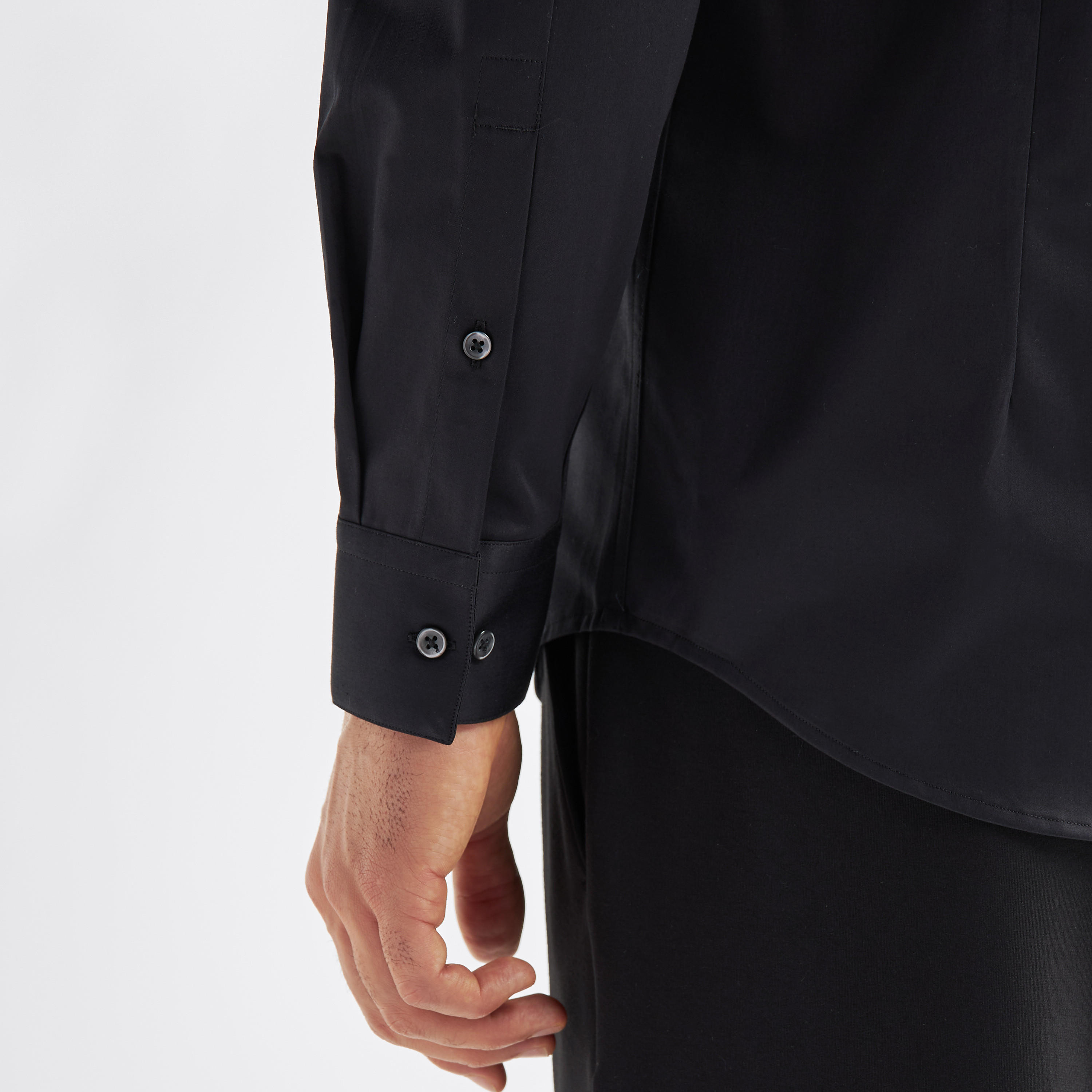 قميص بقصّة عادية وأكمام طويلة وأزرار إغلاق-men-clothing-shirts-image-5