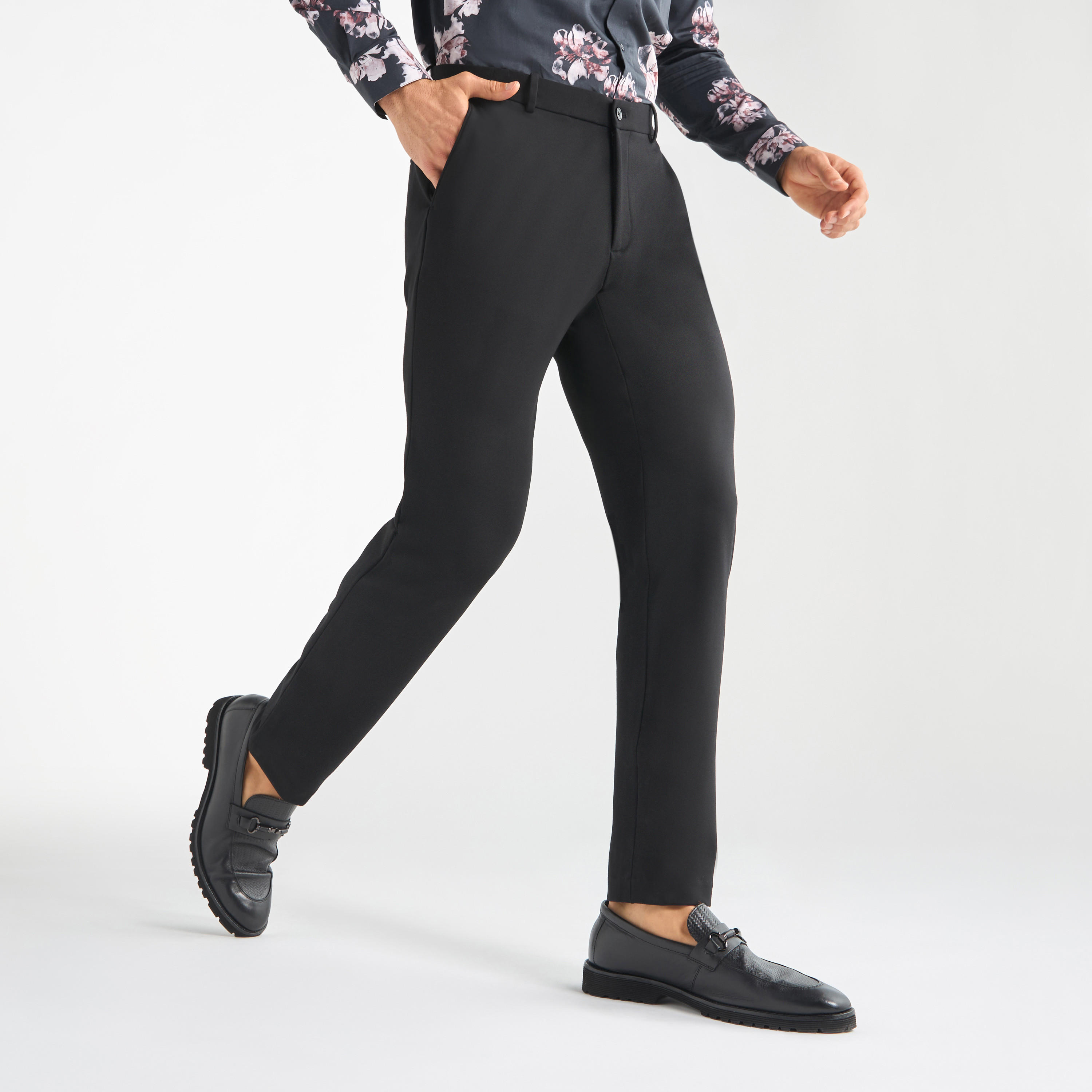 بنطلون بقصة عاديّة وزر إغلاق وجيوب-men-clothing-bottoms-trousersandchinos-trousers-image-6