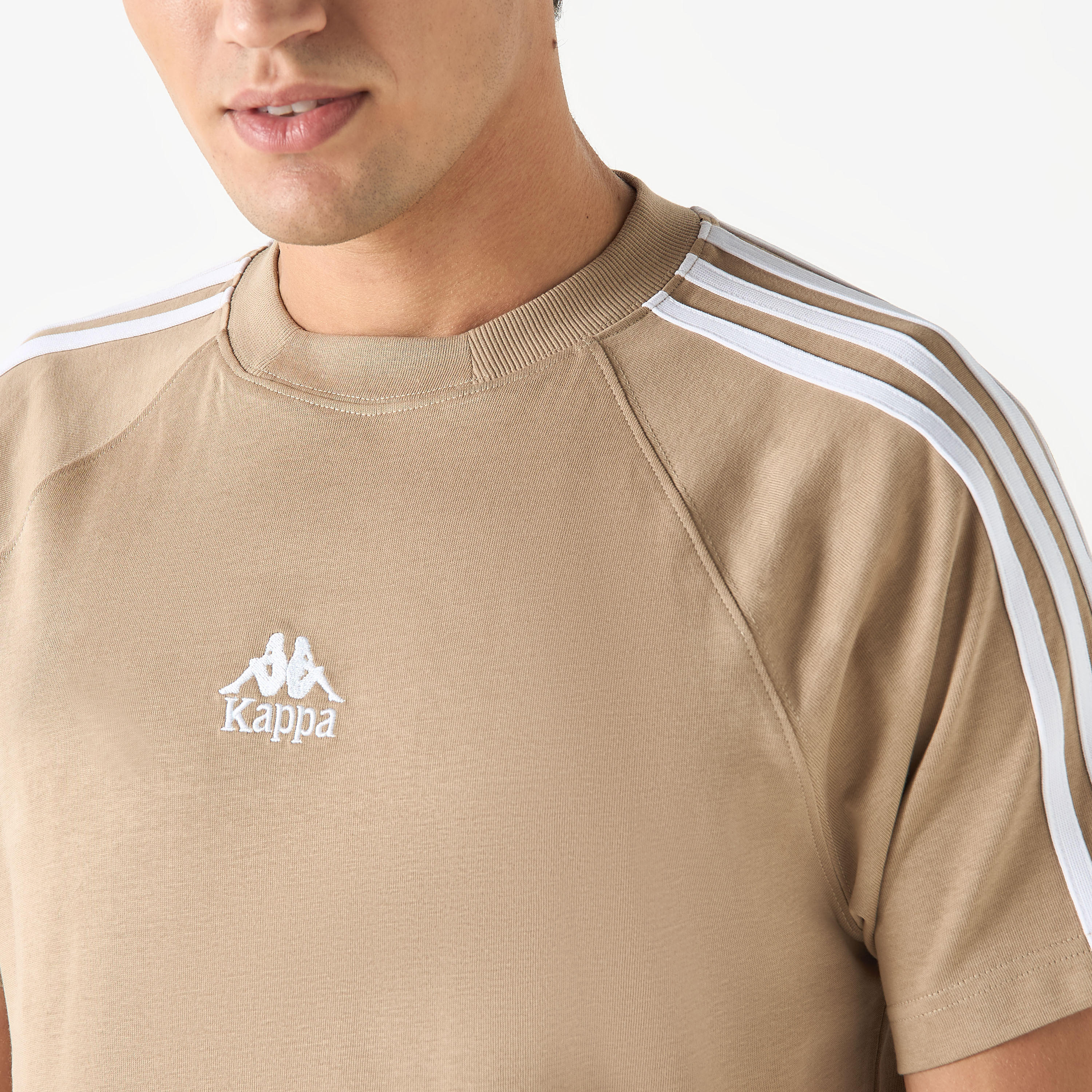 تيشيرت بأكمام قصيرة وشعار من كابا-men-clothing-sportswearandactivewear-tshirtsandpolos-image-4