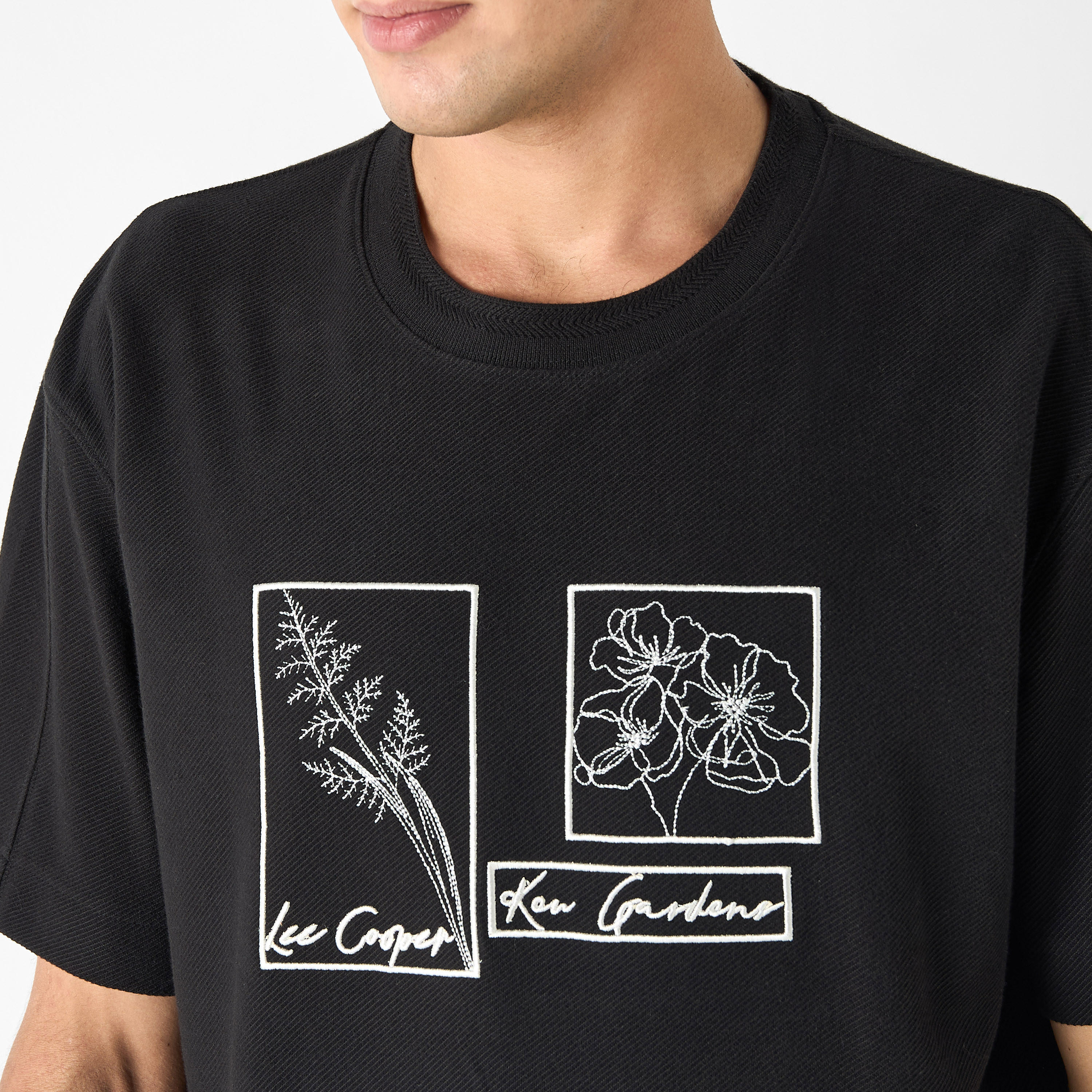 Lee Cooper Embroidered T-shirt with Crew Neck and Short Sleeves-men-clothing-tshirtsandpolos-tshirts-image-4