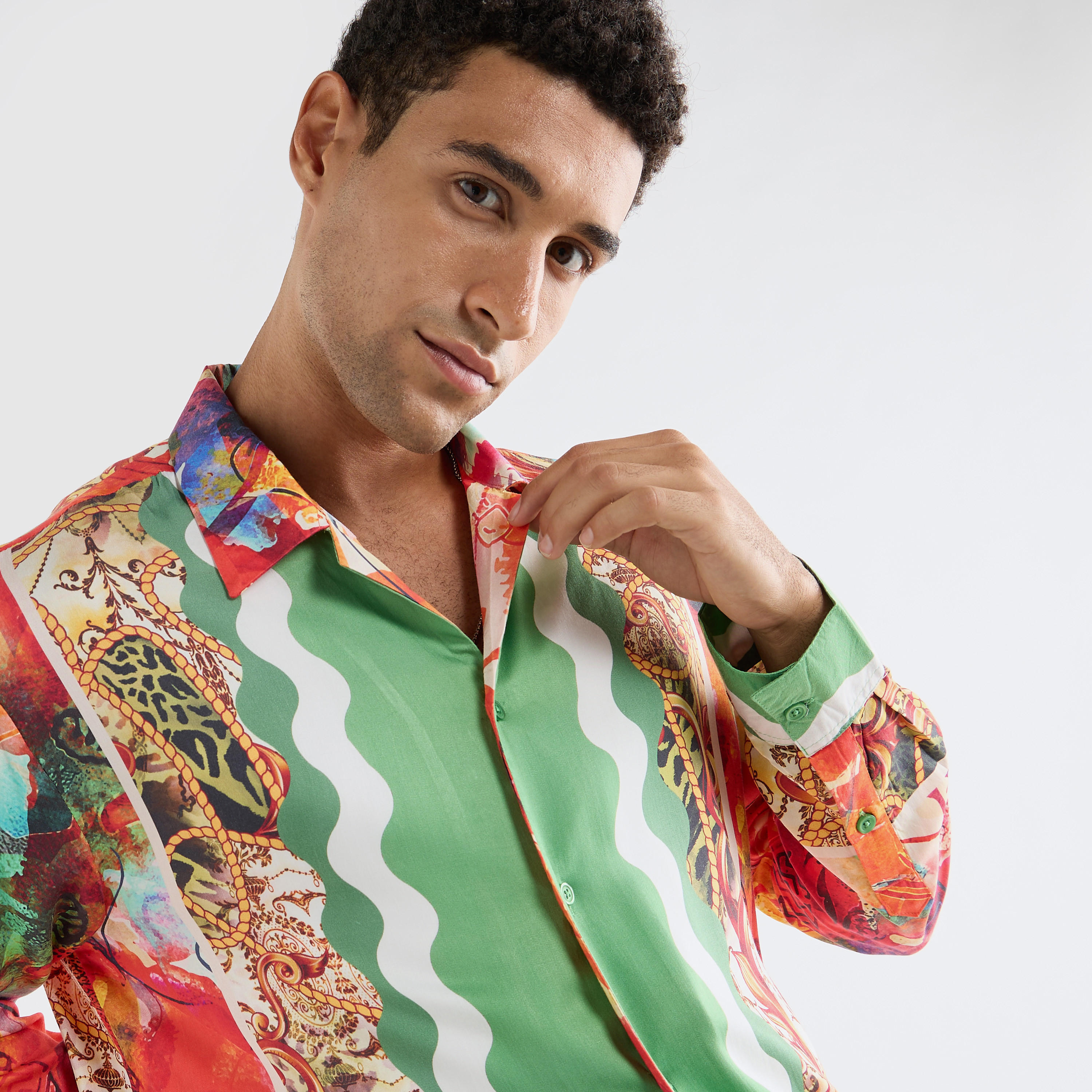 قميص بياقة كامب وأكمام طويلة وقصة عادية وطبعات-men-clothing-shirts-image-4
