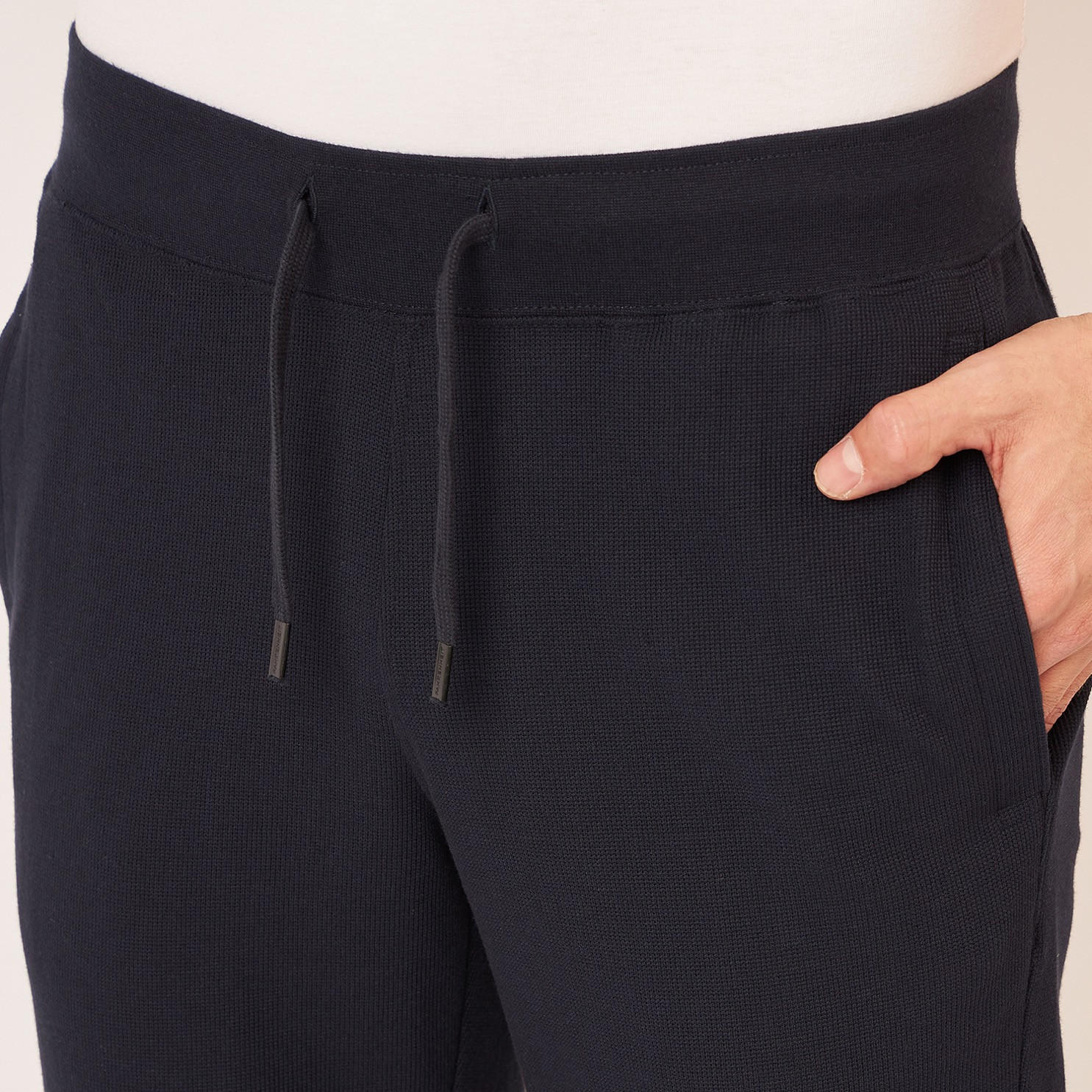 بنطلون رياضي بارز الملمس بجيوب ورباط إغلاق من فهرنهايت-men-clothing-bottoms-joggers-image-1