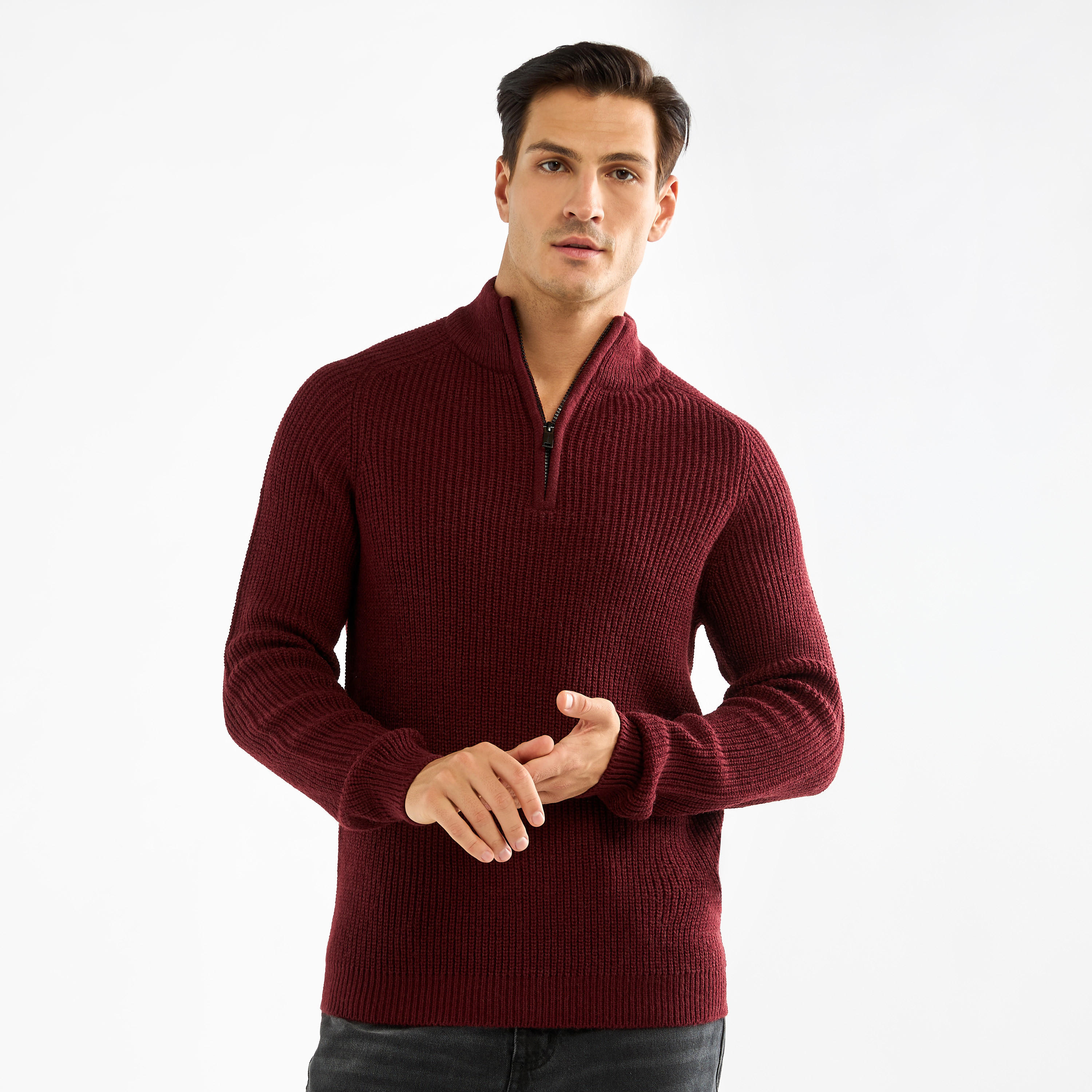 كنزة بارز الملمس بياقة عالية وسحّاب إغلاق-men-clothing-sweatersandpullovers-image-1