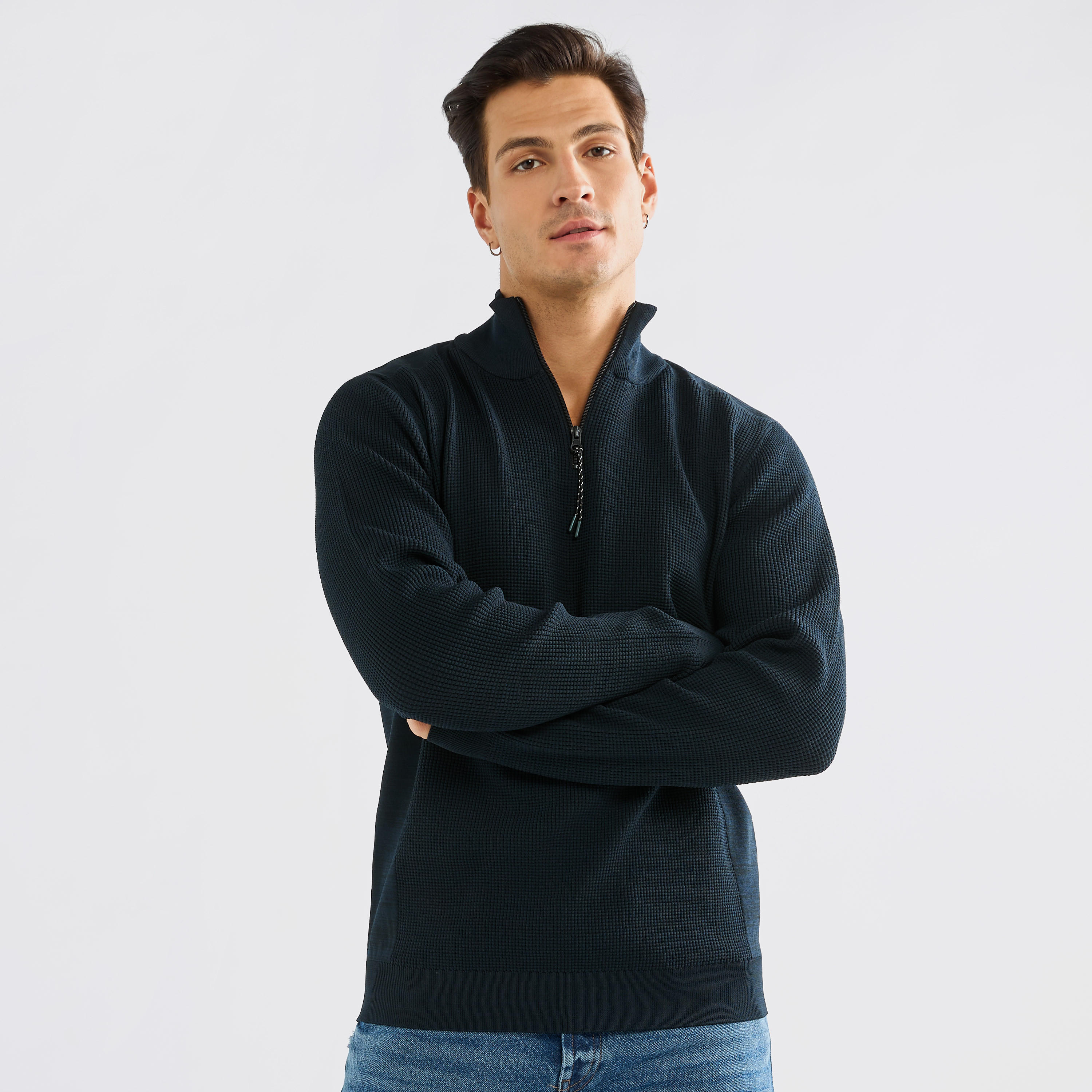 سويت شيرت بارز الملمس بياقة عالية وأكمام طويلة-men-winterwear-hoodiesandsweatshirts-image-5