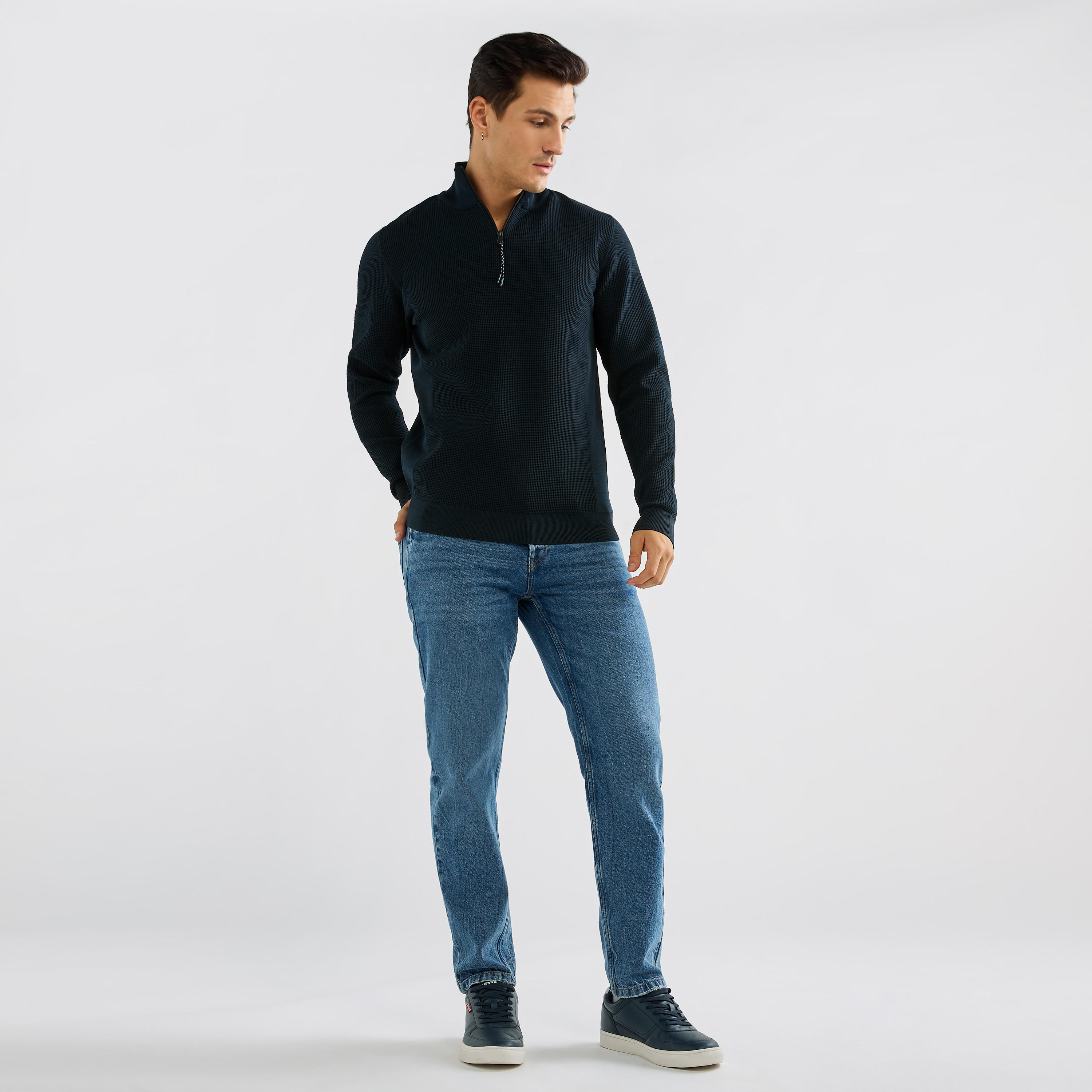 سويت شيرت بارز الملمس بياقة عالية وأكمام طويلة-men-winterwear-hoodiesandsweatshirts-image-6